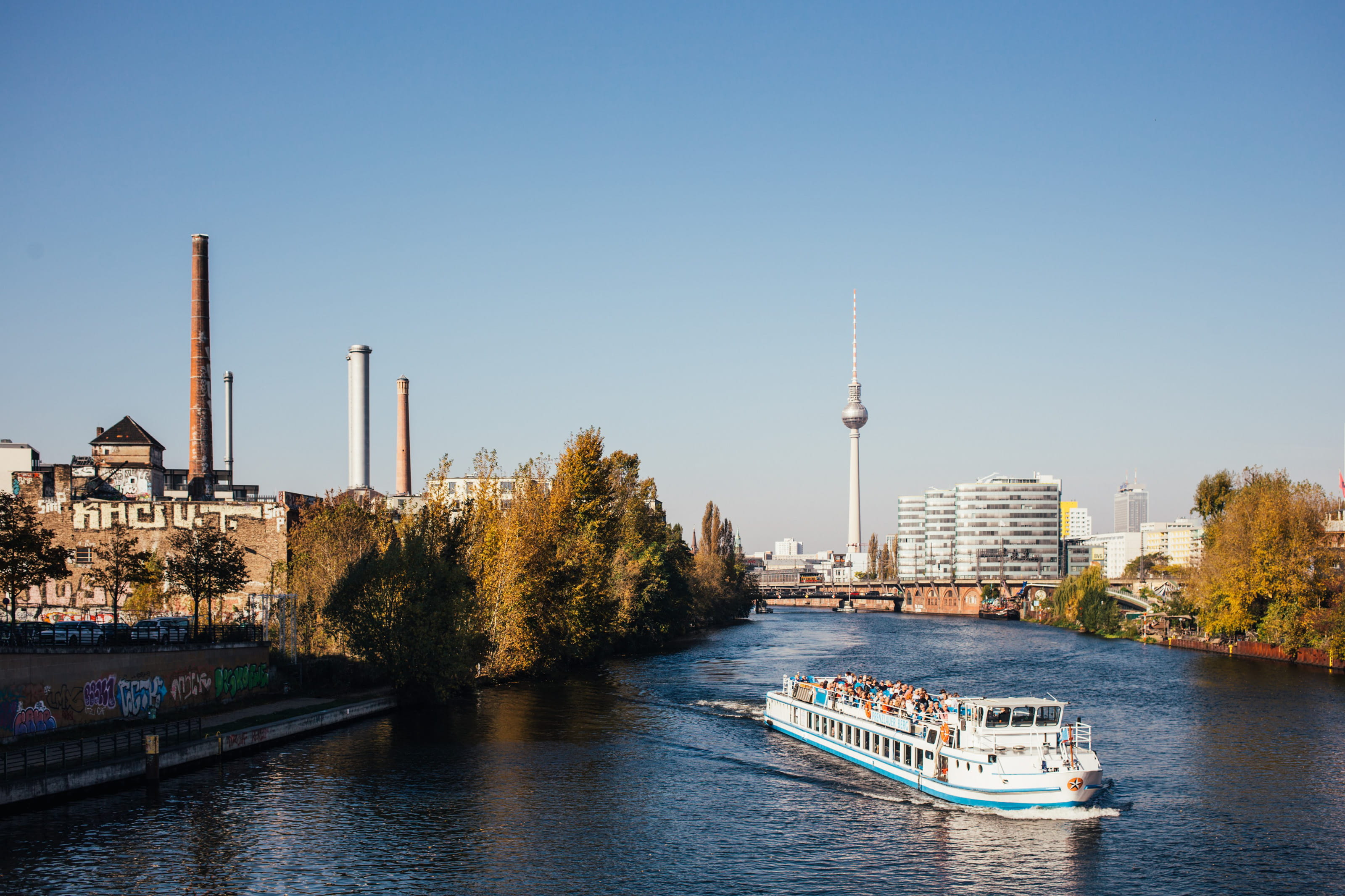 built structure, plant, germany, passenger craft, building exterior, skyscraper, urban, people, nautical vessel, tourist, trees, travel destinations, city, HD Wallpaper
