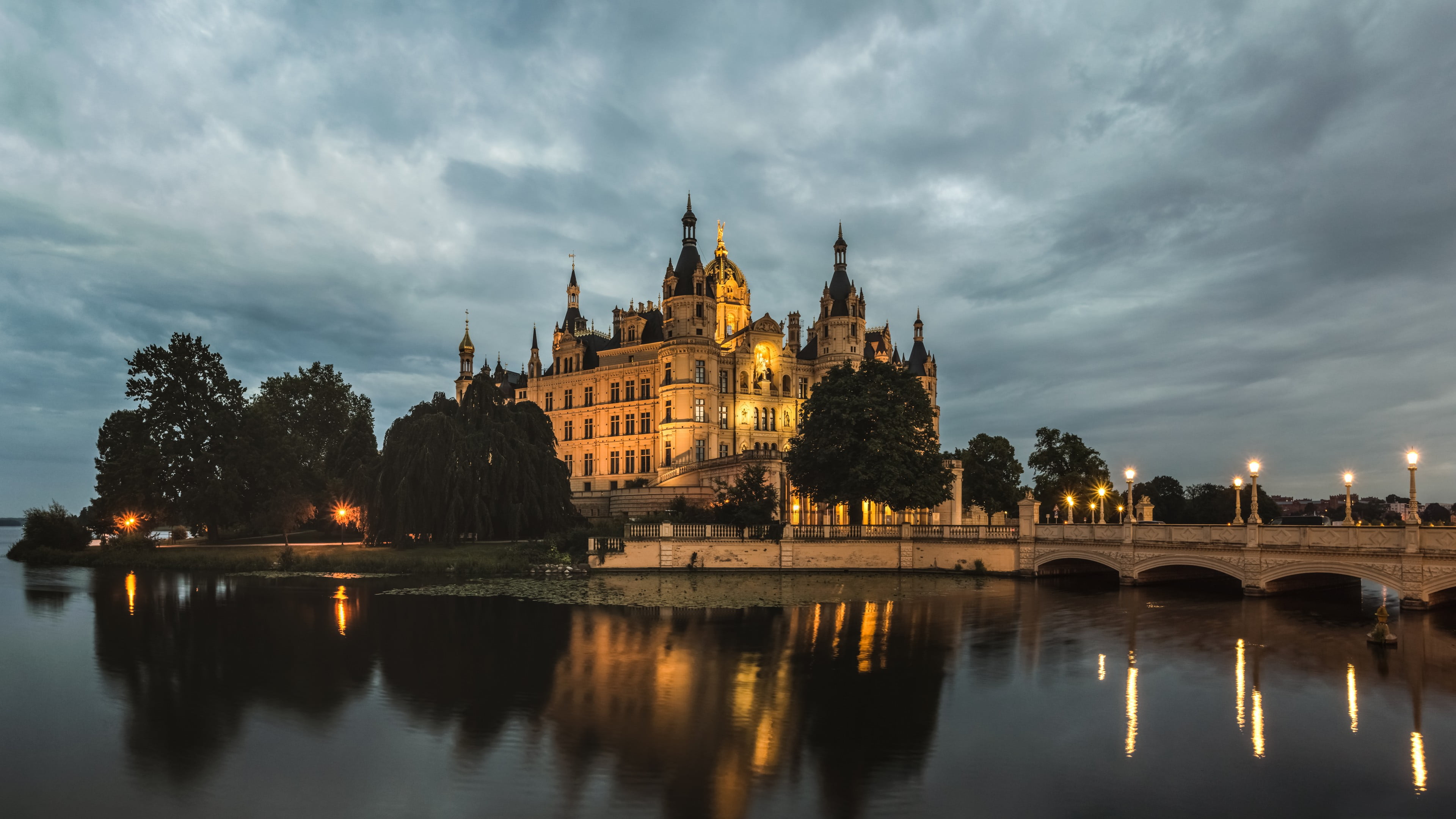 europe, dusk, evening, cloud - sky, travel destinations, the past, no people, river, bridge - man made structure, city, government, castle, built structure, HD Wallpaper