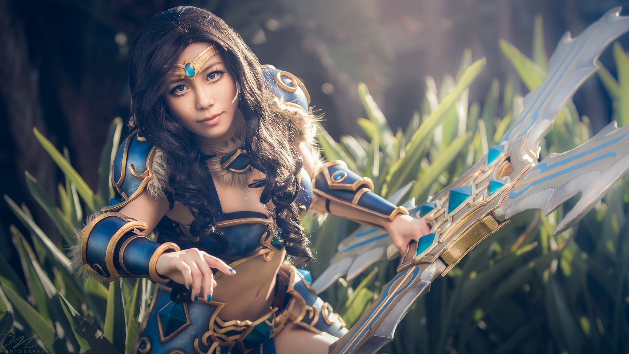 hair, selective focus, fantasy weapon, outdoors, Sivir, Asian, land, long hair, hairstyle, costumes, nature, standing, beauty, plant, looking at camera, HD Wallpaper