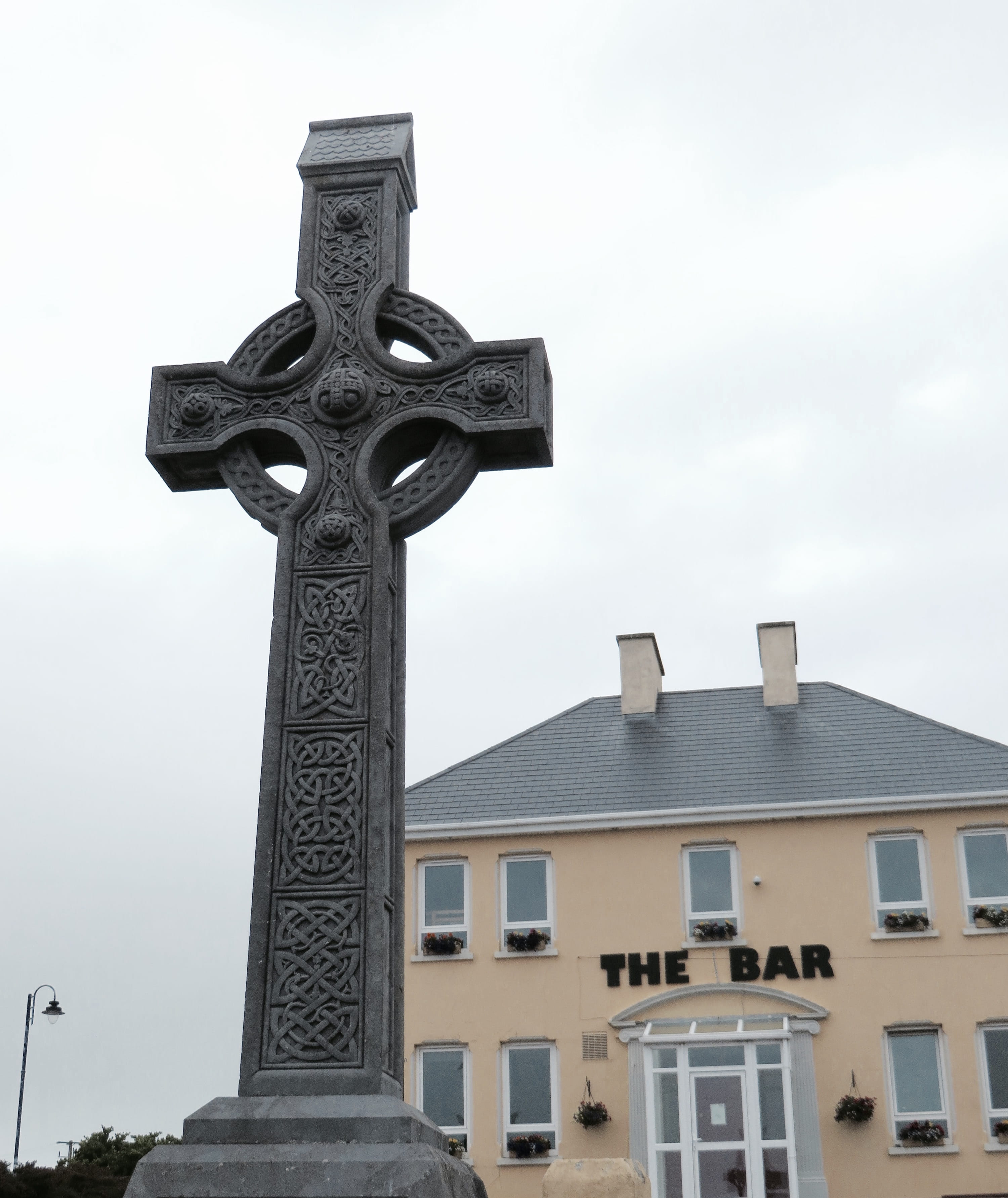 spirituality, art, celtic, architecture, bar, knot, outdoors, place of worship, cloud - sky, inishmore, low angle view, religion, representation, belief, Phone HD Wallpaper