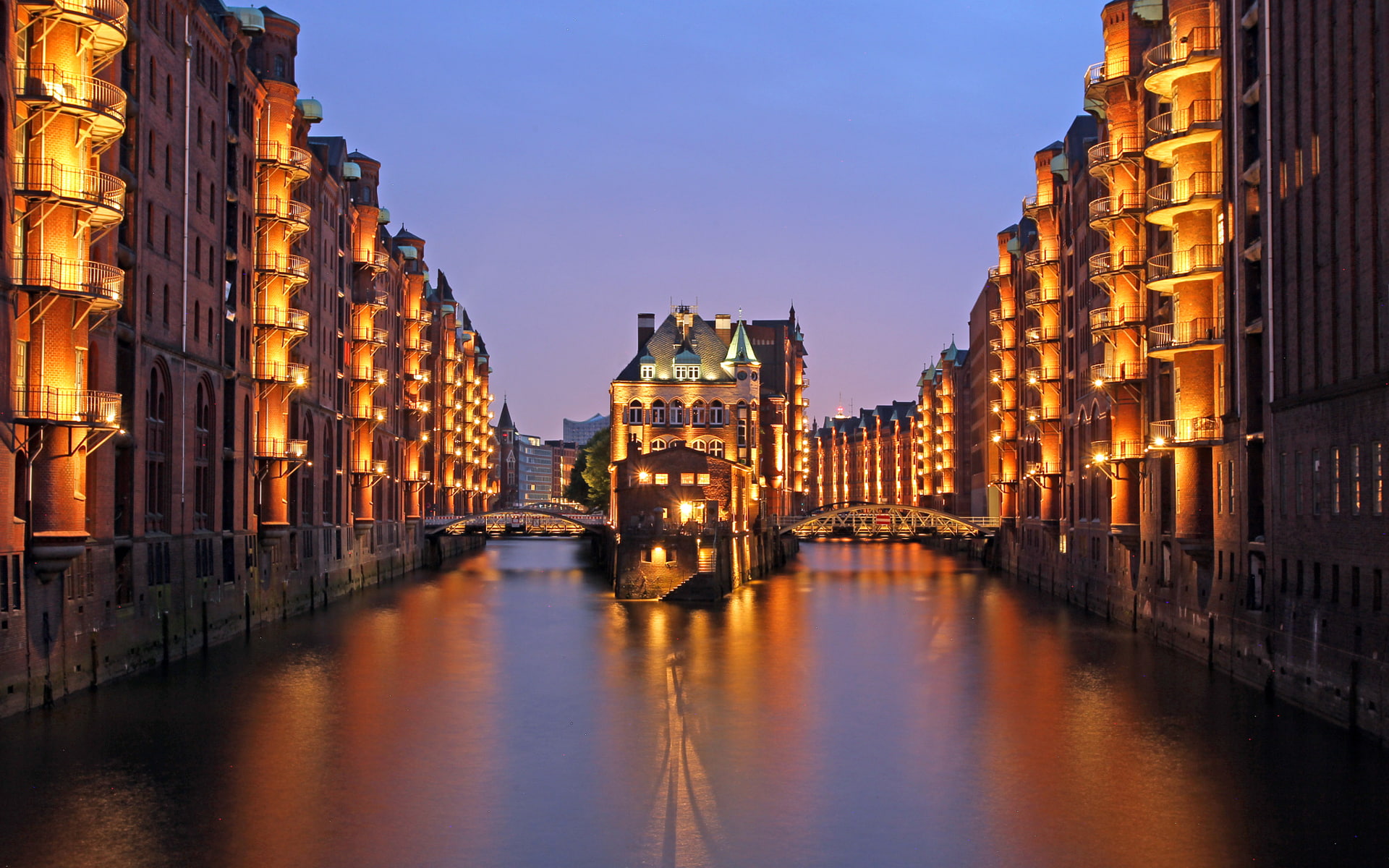 water, building, ports, 1080P, Speicherstadt, river, architecture, city, Hamburg, dusk, cityscape, Germany, bridge, lights, HD Wallpaper