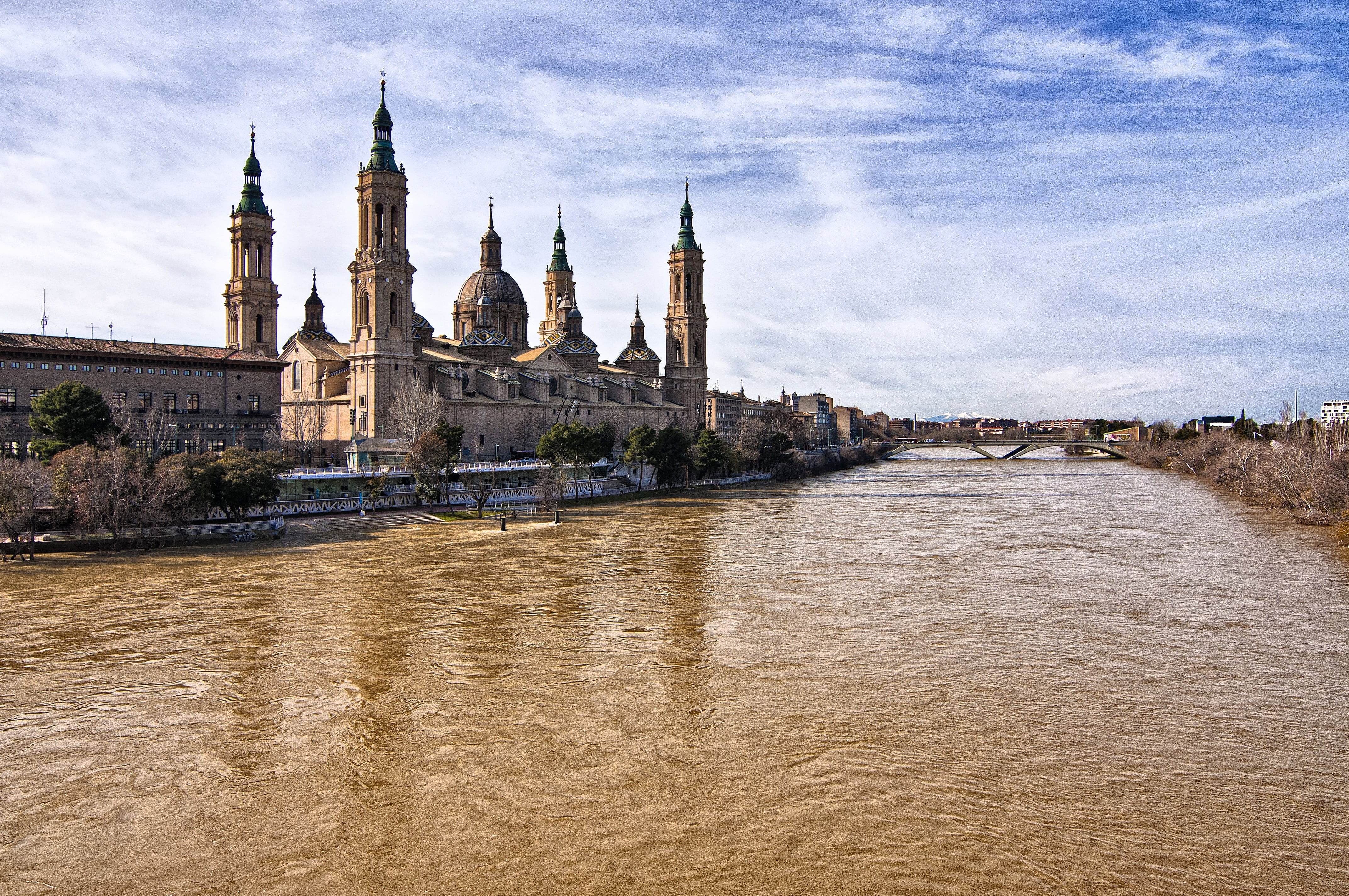 bridge - man made structure, temple, body, building, city, government, ebro, spire, the past, sky, cloud - sky, tourism, history, aragon, nature, built structure, HD Wallpaper