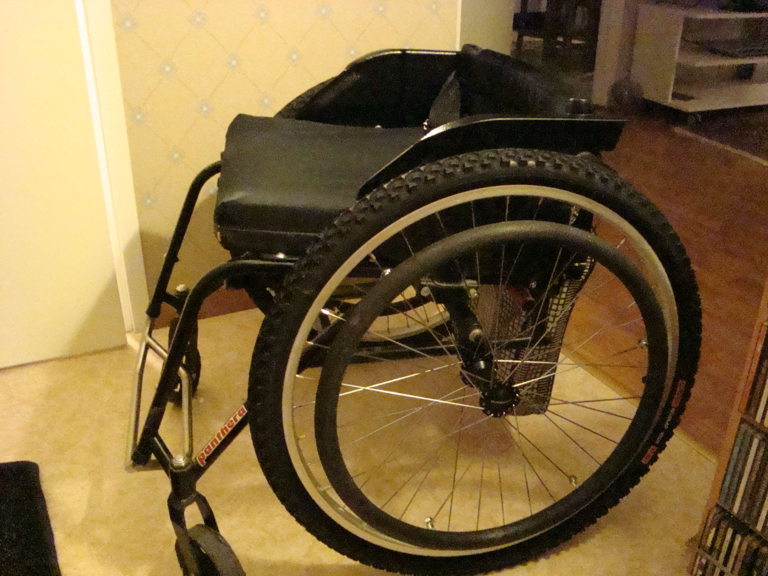wheelchair access, seat, indoors, wall - building feature, healthcare and medicine, absence, architecture, spoke, tiled floor, medical equipment, physical impairment, HD Wallpaper