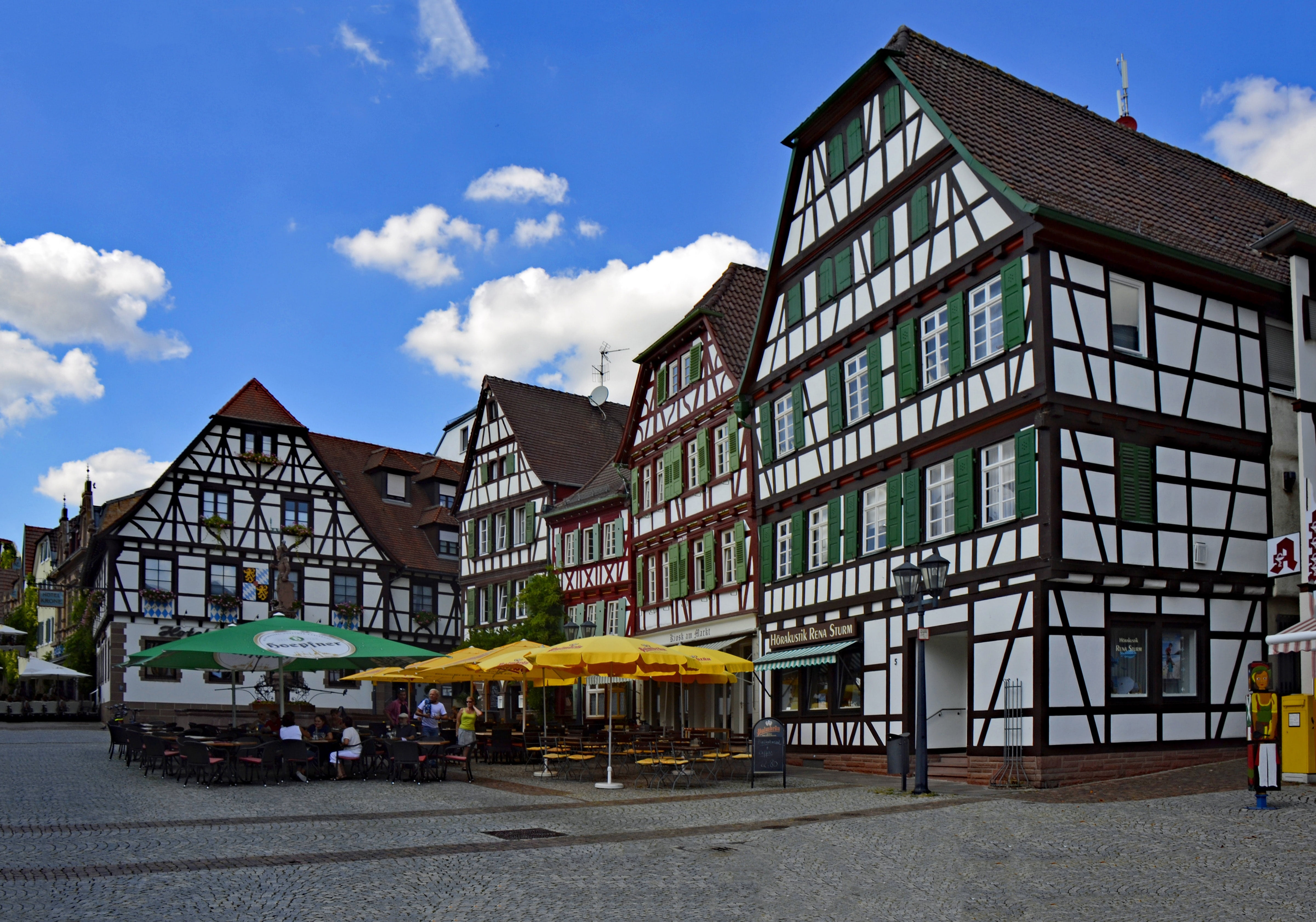 luxury, window, street, house, built Structure, apartment, places of interest, town, old town, people, sky, baden württemberg, architecture, business, truss, HD Wallpaper
