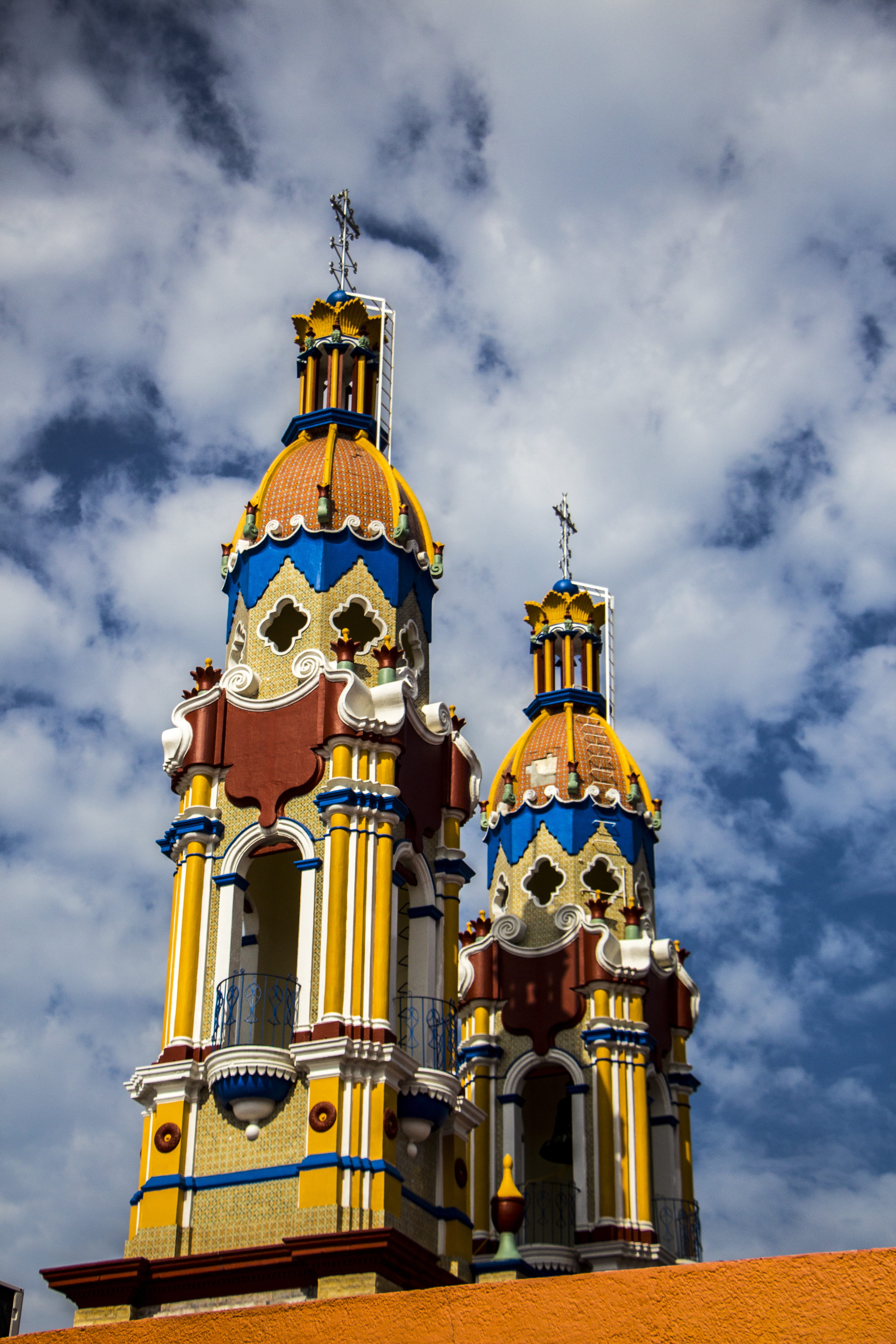 facade, travel destinations, building exterior, cathedral, ornate, parish, christian, perspective, place of worship, tabasco, stone, paradise, history, Phone HD Wallpaper