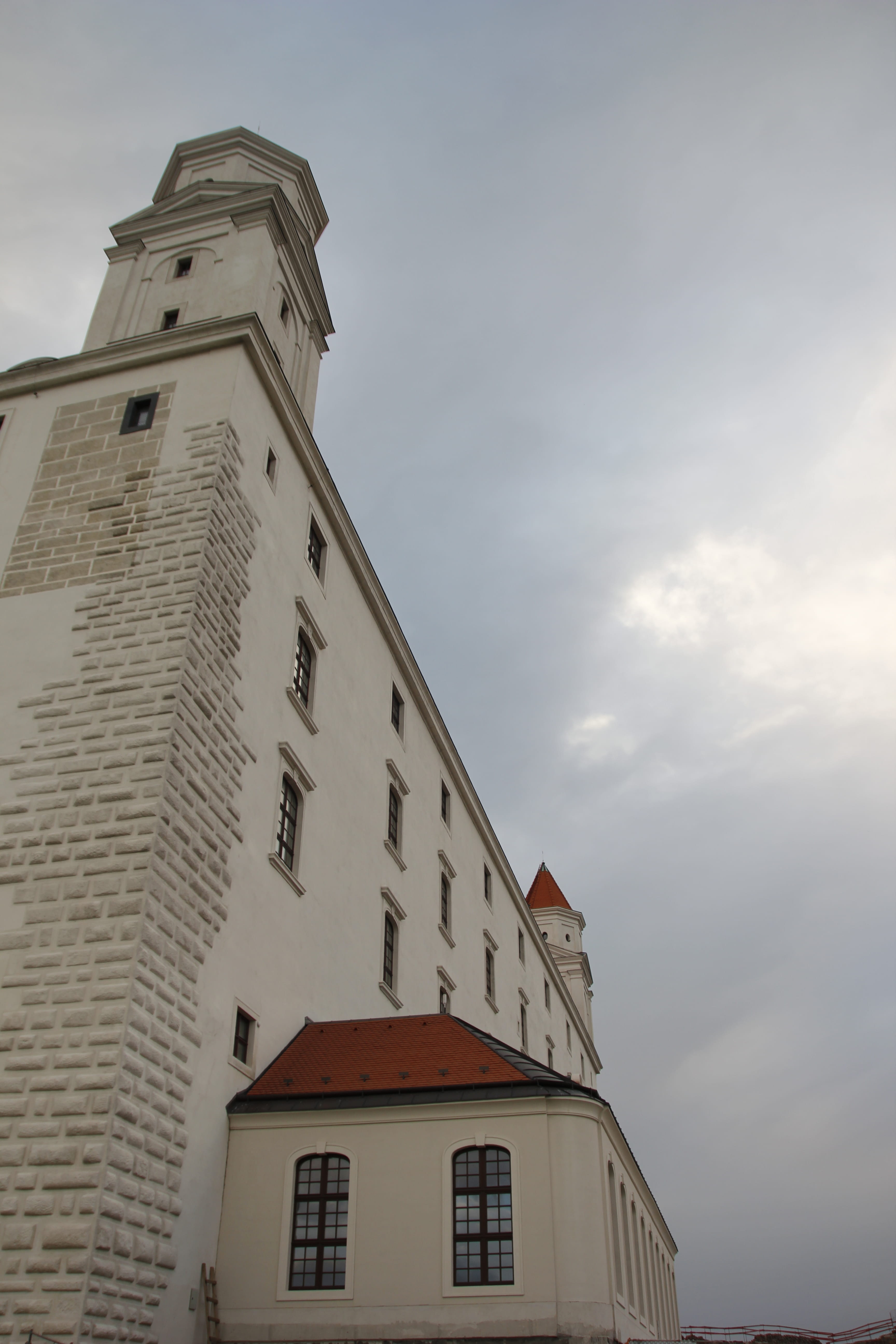 house, bratislava, town, landmark, urban, slovakia, residential district, cloud - sky, day, summer, sunlight, low angle view, travel, historic, historical, Phone HD Wallpaper