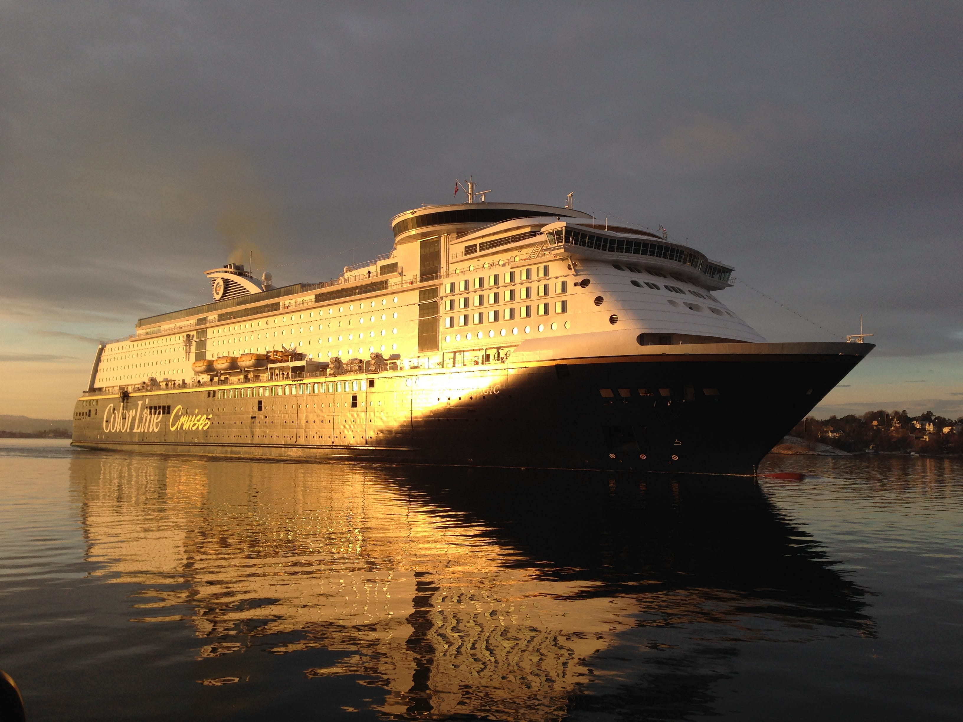 sea, building exterior, architecture, cruise ship, sunset, passenger craft, Boat, reflection, cloud - sky, built structure, rippled, transportation, travel, HD Wallpaper