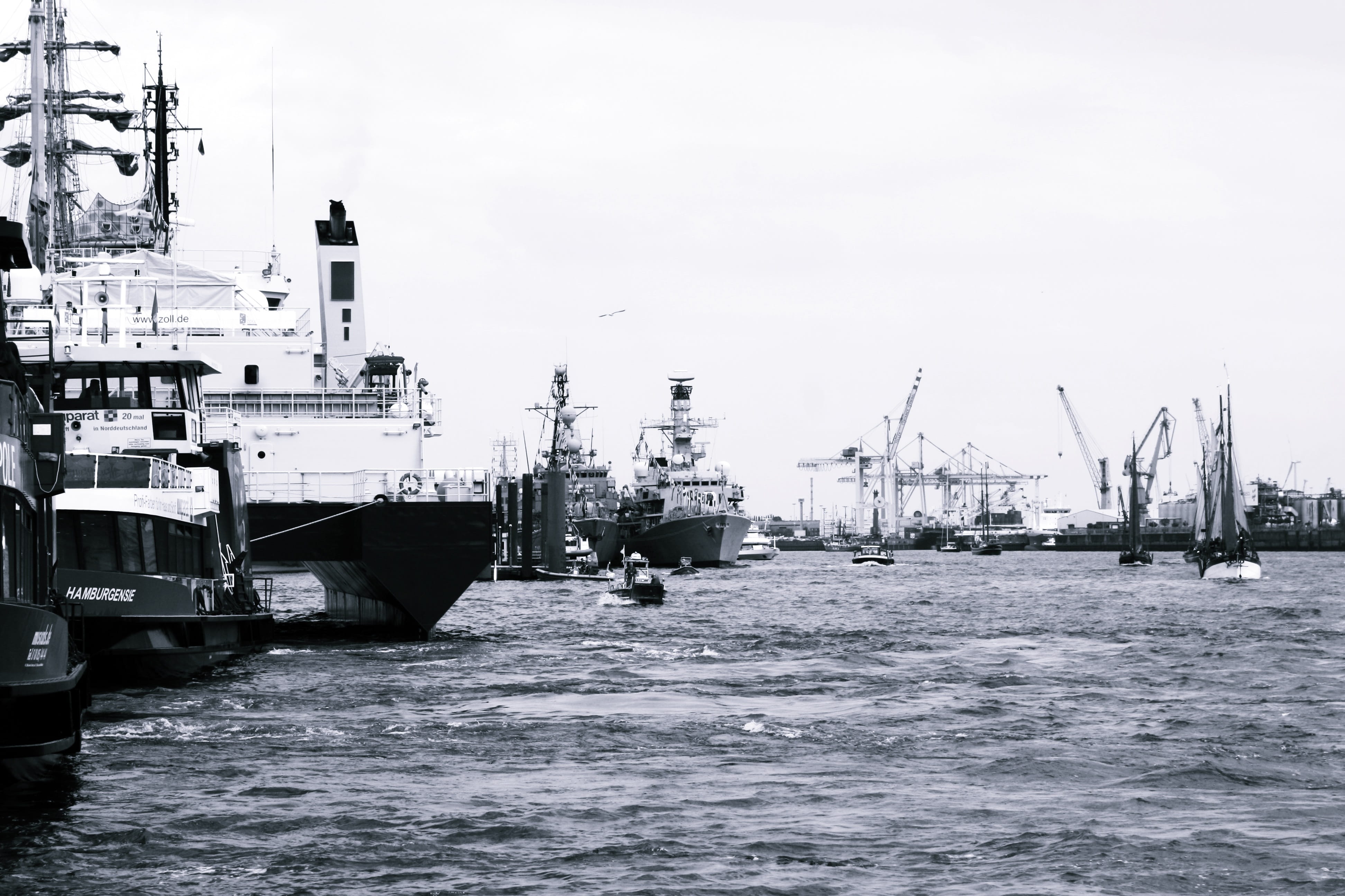 architecture, harbor, shipping, fishing industry, fishing boat, waterfront, commercial dock, outdoors, hamburgensien, black and white photography, sky, HD Wallpaper