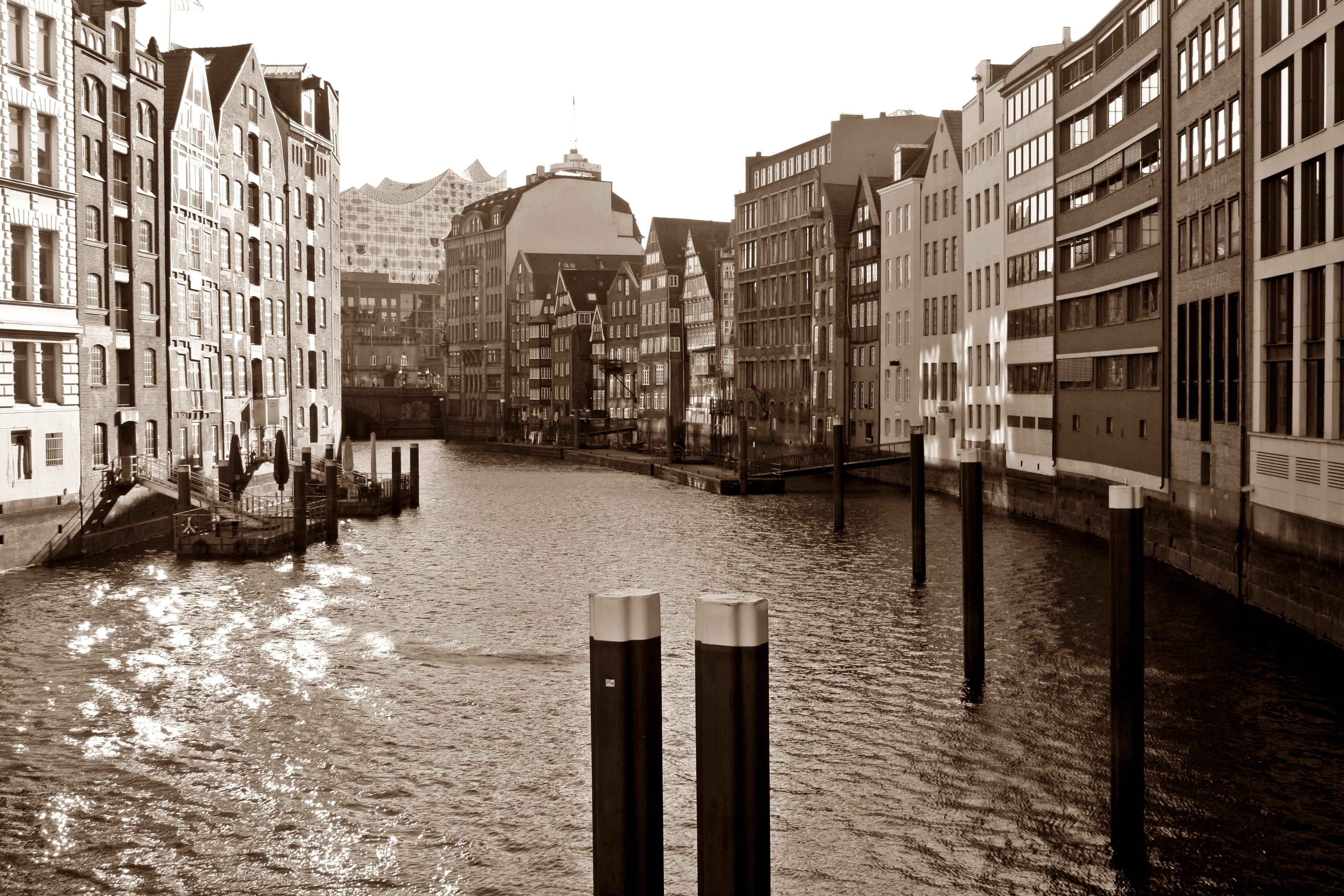 waters, no people, port motifs, wooden post, residential district, built structure, water, 4K, sky, clear sky, building, channel, nautical vessel, sepia, HD Wallpaper