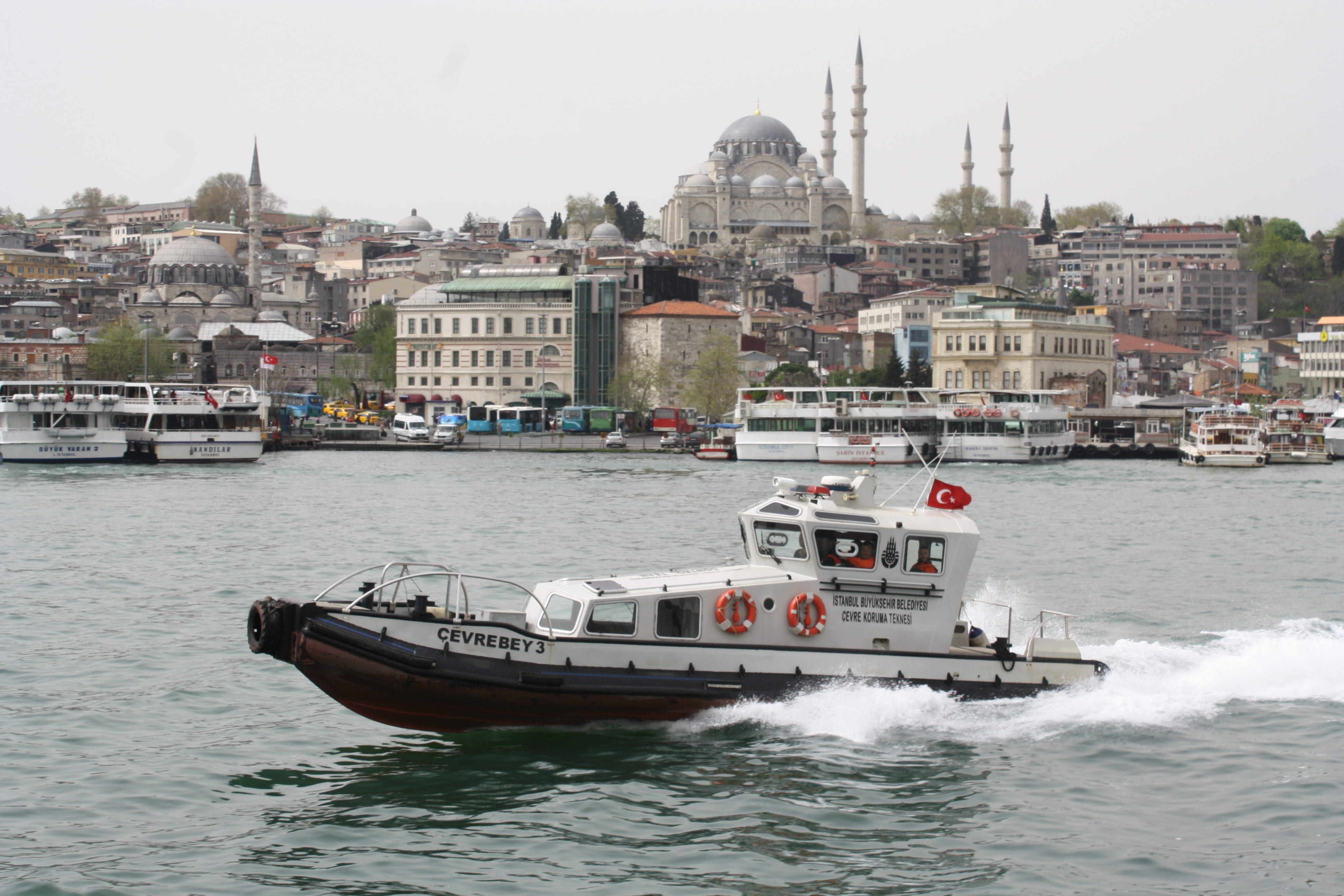 travel destinations, nature, motion, mode of transportation, transportation, bosphorus, building exterior, waterfront, port motifs, harbour cruise, bad weather photography, HD Wallpaper