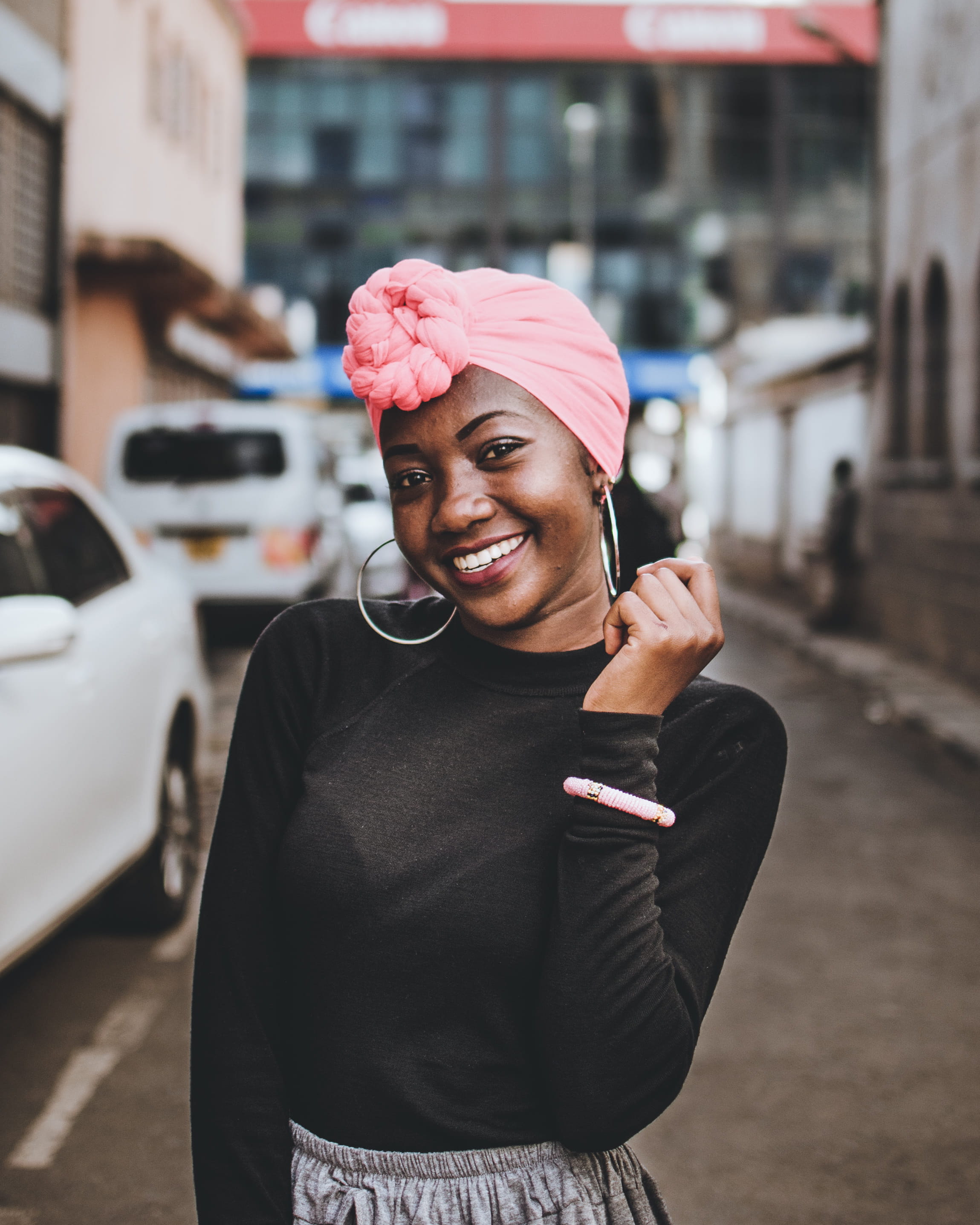depth of field, happiness, pretty, blur, day, attractive, women, cars, model, 2K, leisure activity, lifestyles, young women, street, standing, turban, Phone HD Wallpaper