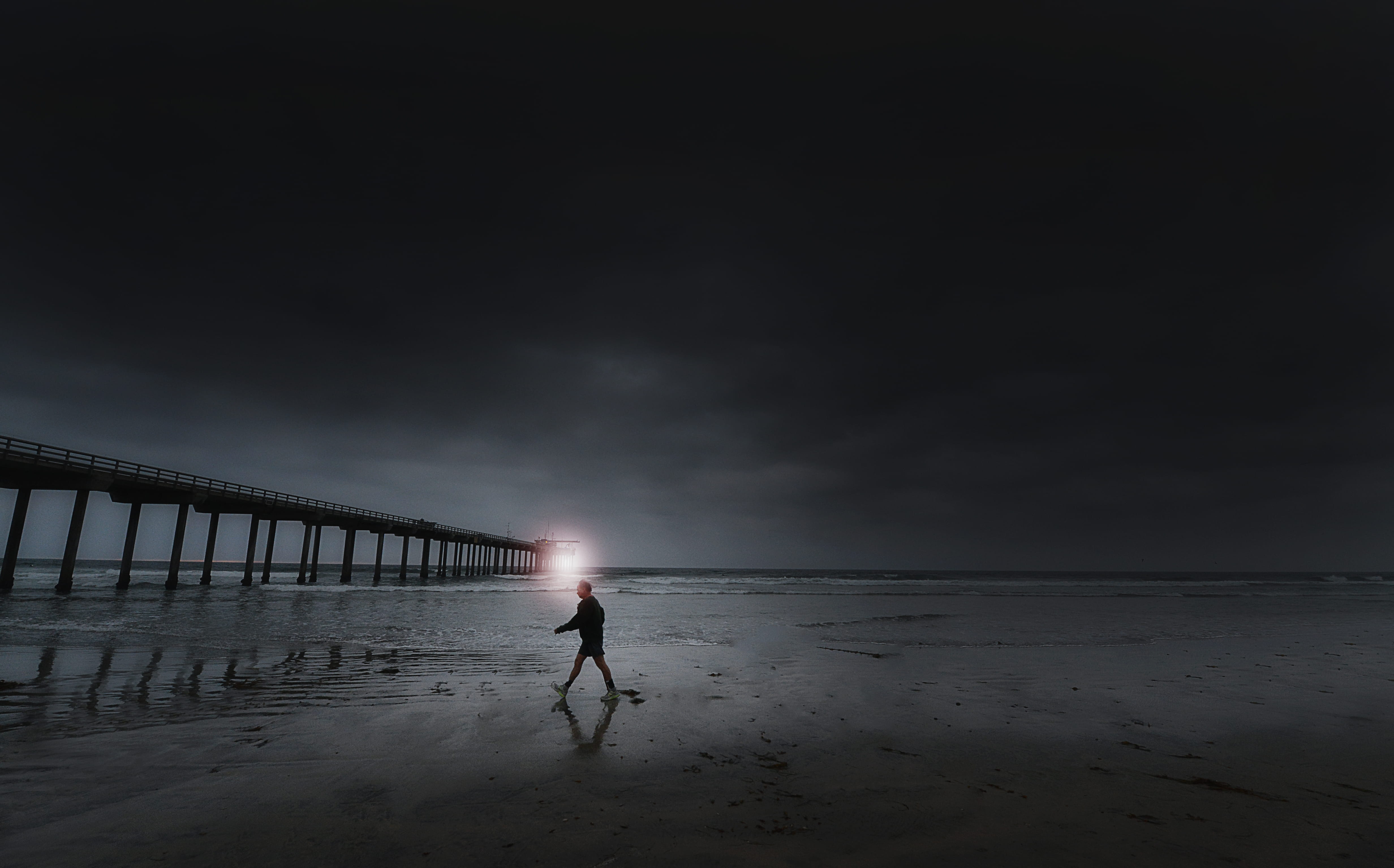 cloud - sky, outdoors, horizon over water, leisure activity, beach, moody, scenics - nature, sea, land, nature, sad, walking, 4K, sand, night, beauty in nature, HD Wallpaper