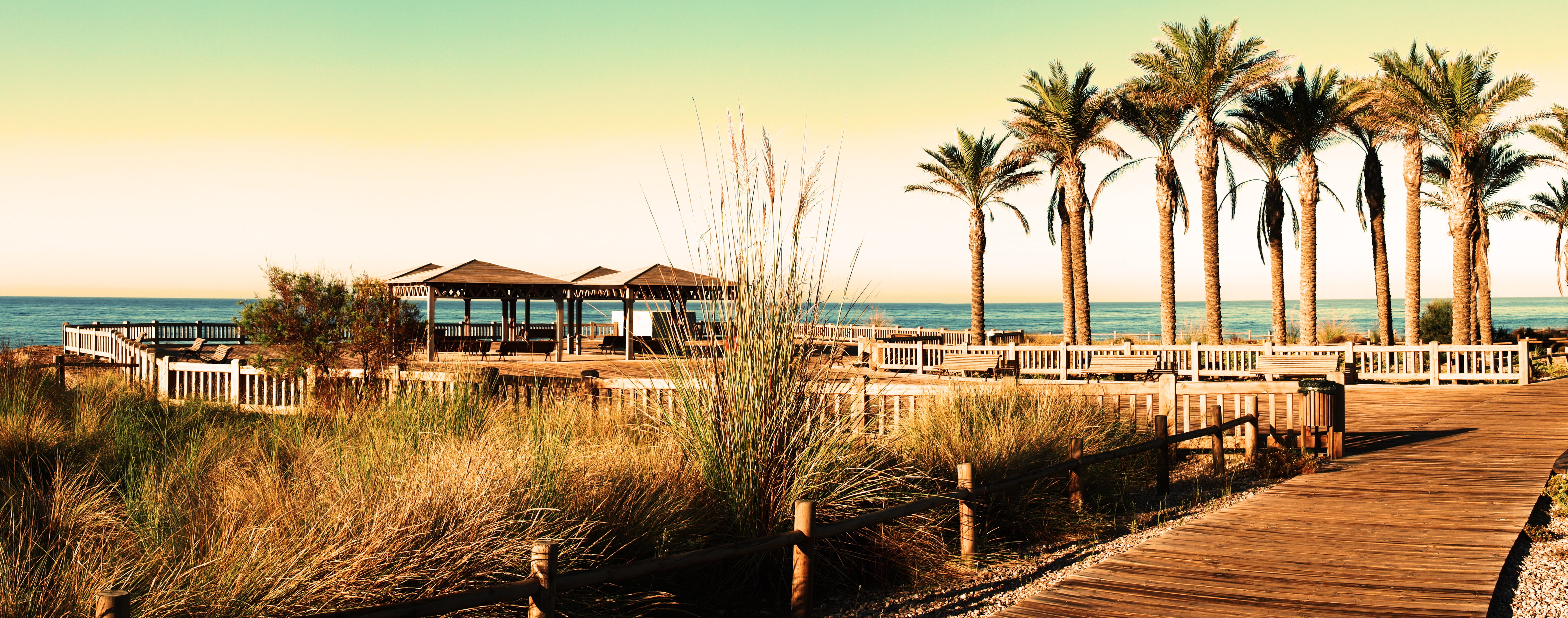 toyo, 5K, relax, wood, sea, andalusia, coastline, tropical climate, house, park, rides, sky, tranquil scene, building, architecture, grass, tranquility, HD Wallpaper