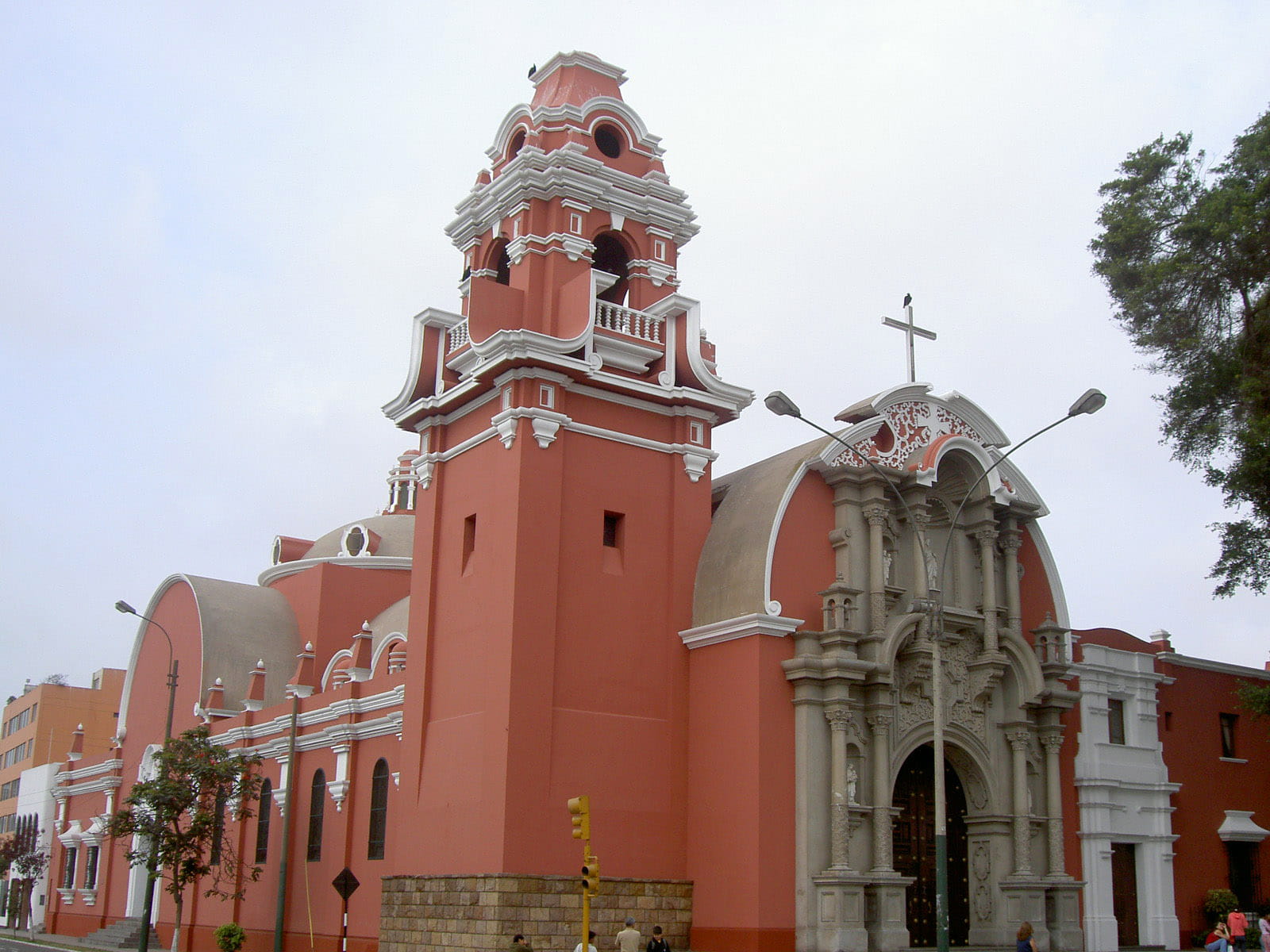 cathedral, no people, photos, dome, place of worship, Lima, 720P, religion, low angle view, outdoors, architecture, built Structure, spirituality, building, HD Wallpaper