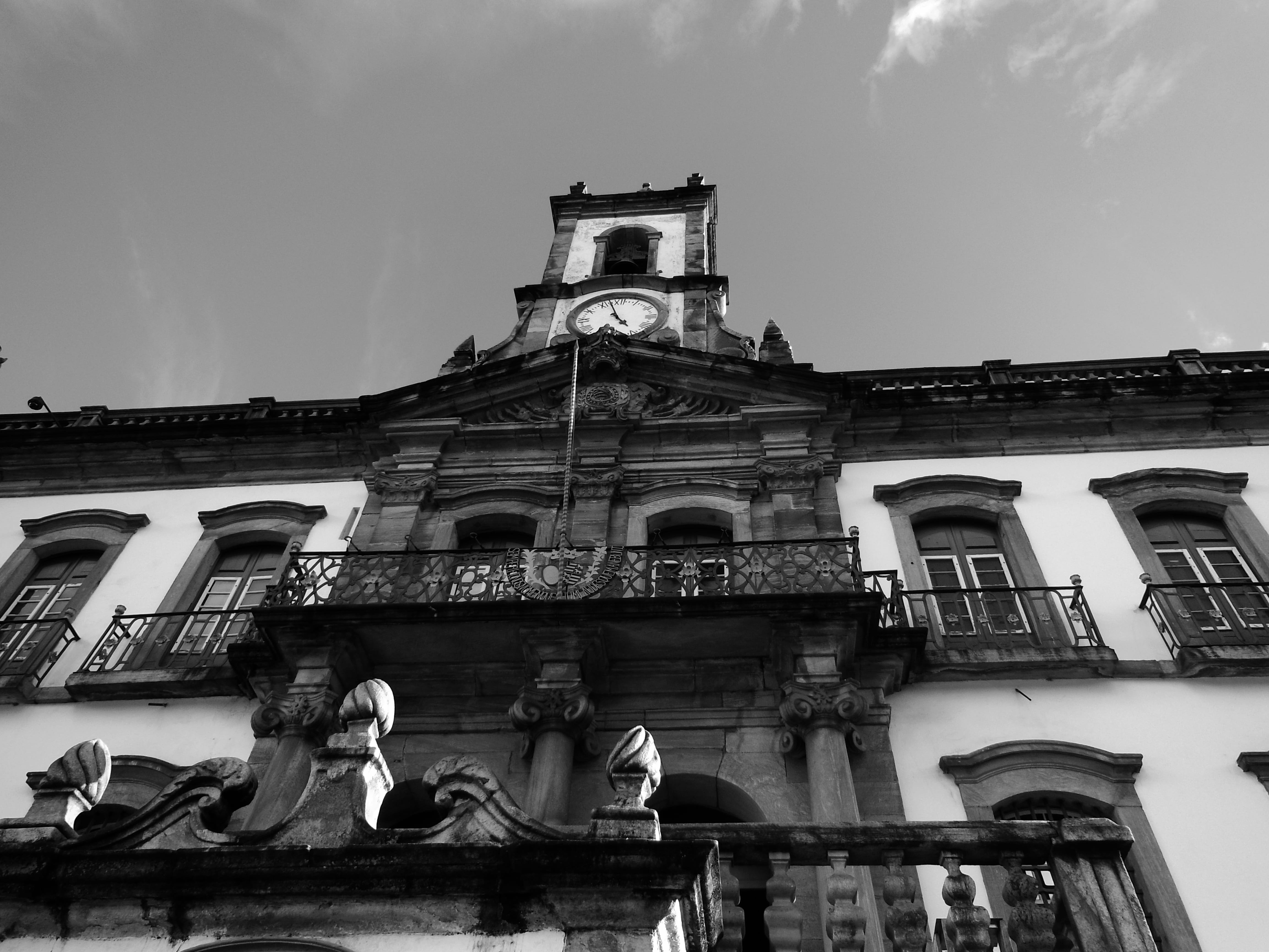 representation, art and craft, history, black gold, statue, architecture, culture, historical heritage, windows, historic city, monument, religion, sky, HD Wallpaper