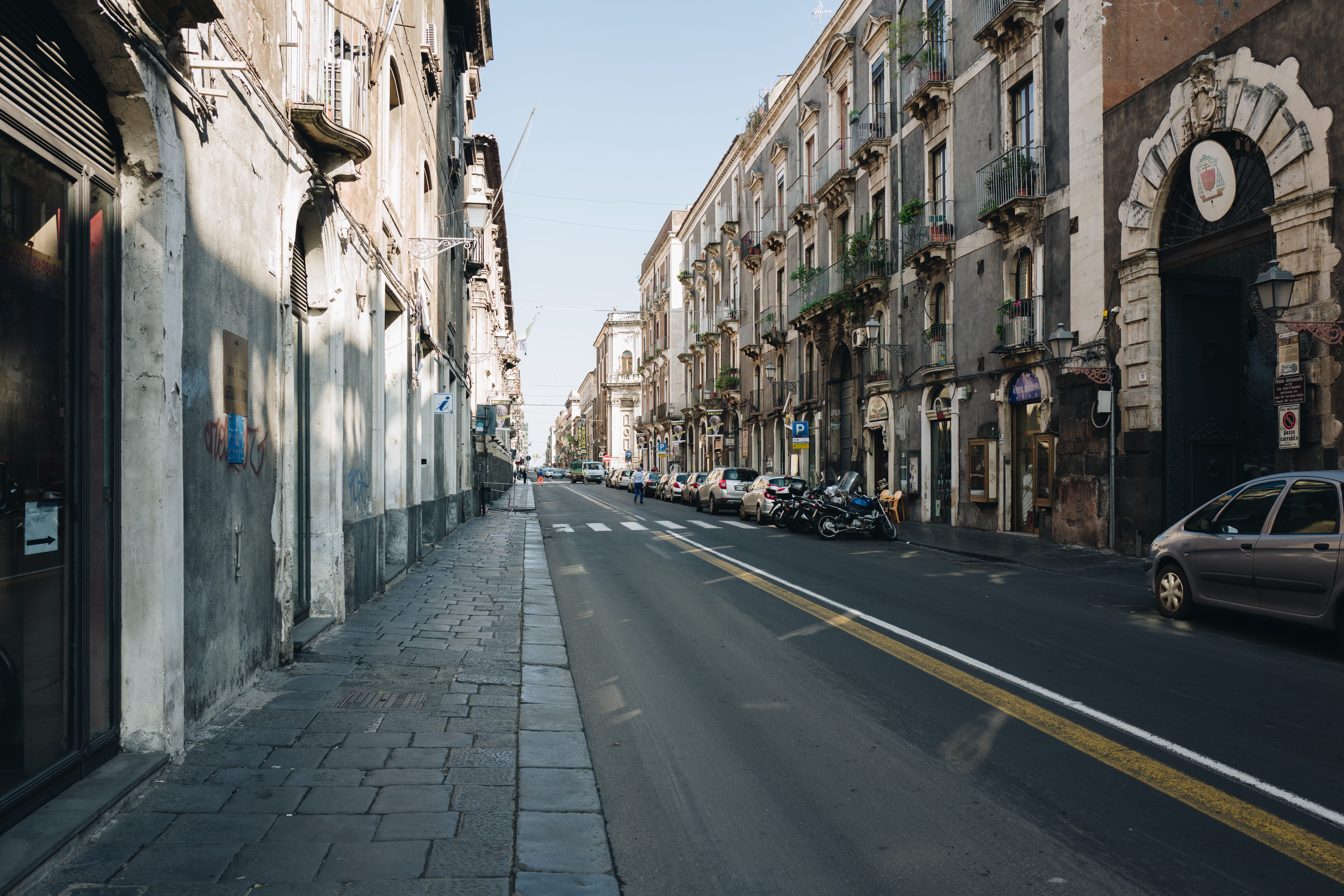 italy, city, via vittorio emanuele ii, 5K, building, day, road, incidental people, built structure, sky, streets, catania, transportation, direction, motor vehicle, HD Wallpaper