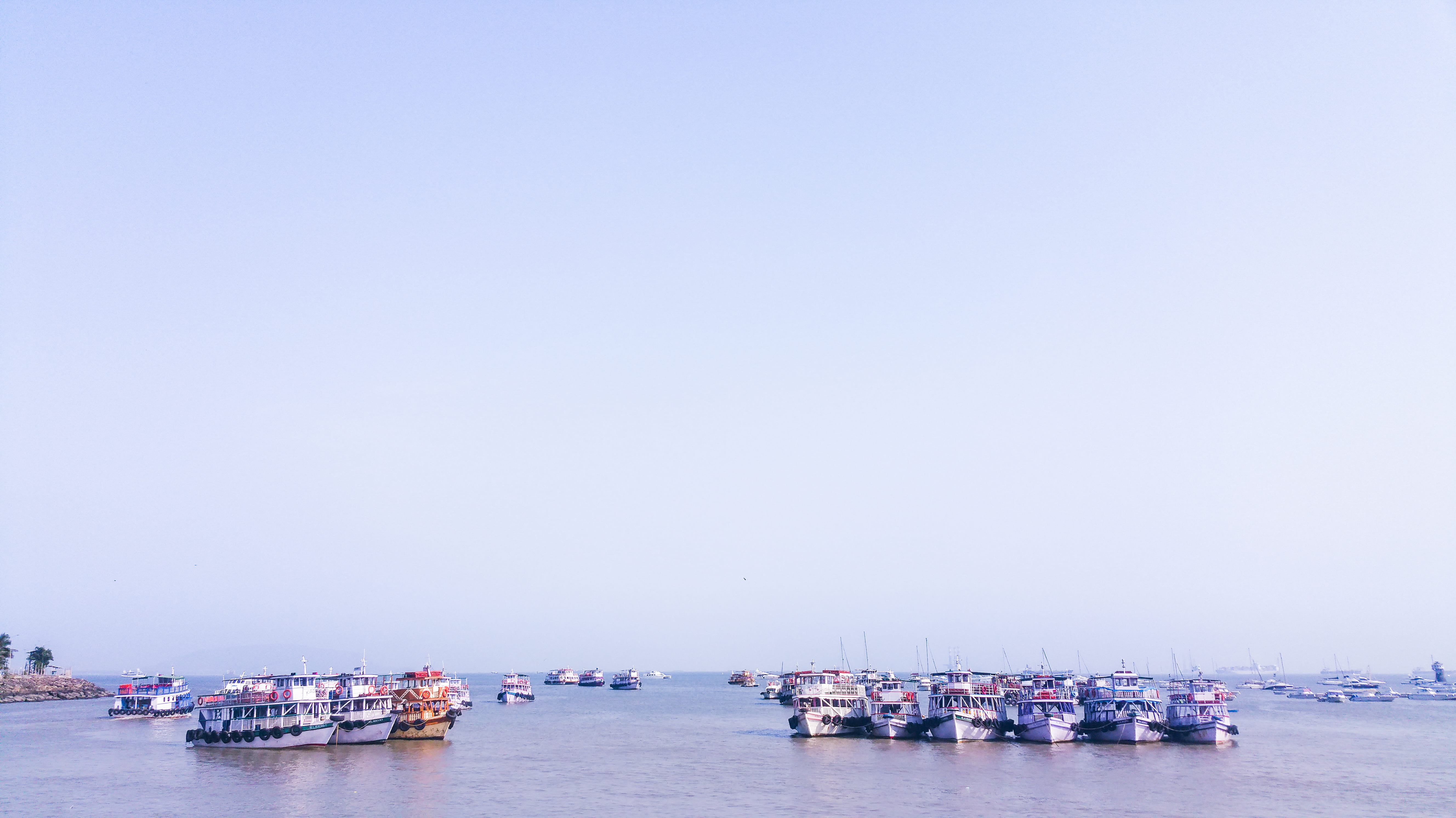 dock, horizon, gateway, day, 5K, ocean, water, nature, seashore, sail boat, beauty in nature, holidays, business, sea, passenger craft, boat ferry, sailboat, HD Wallpaper