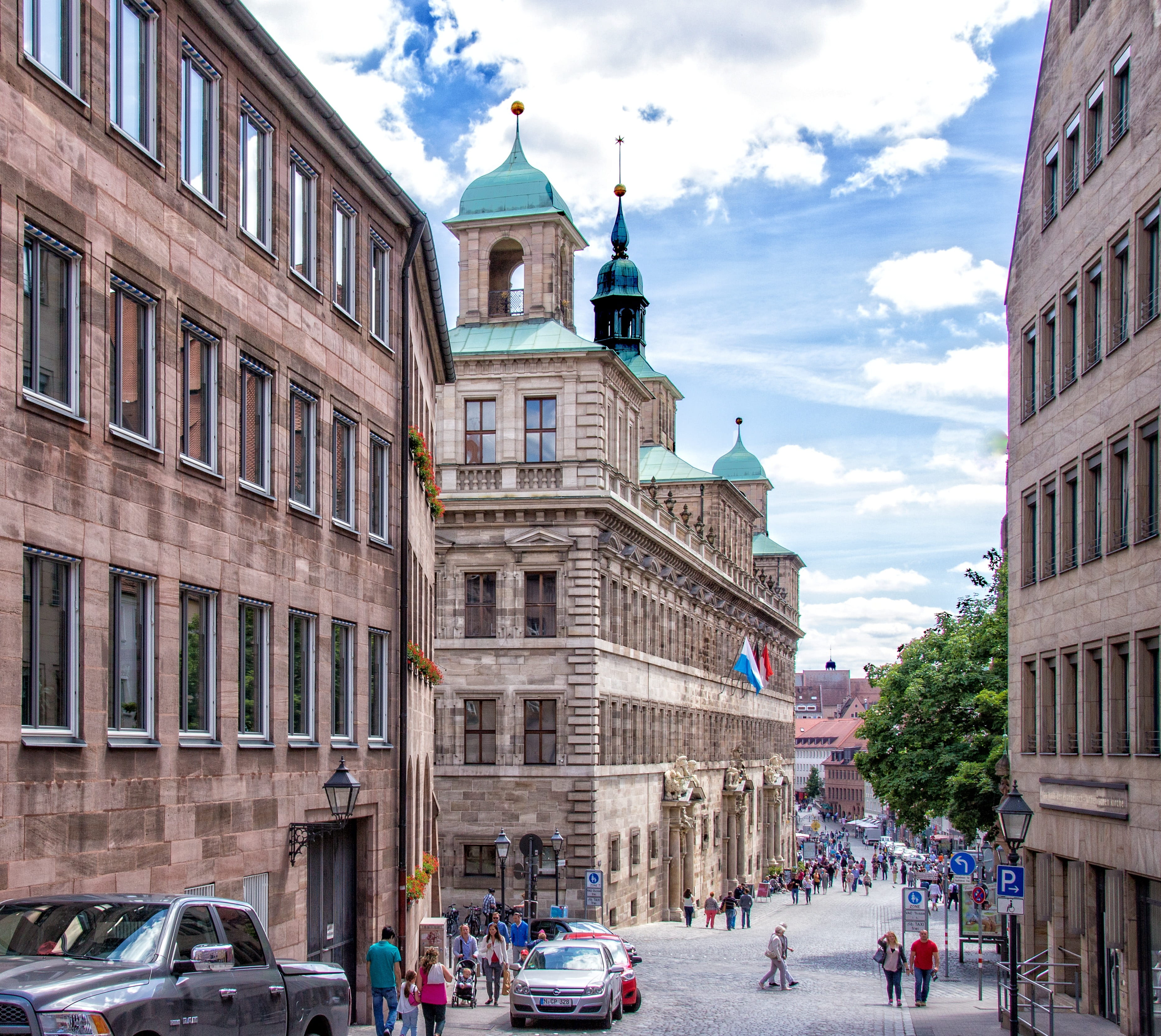 building exterior, cloud - sky, transportation, religion, nuremberg, group of people, spirituality, old town, germany, swiss francs, city, built structure, HD Wallpaper
