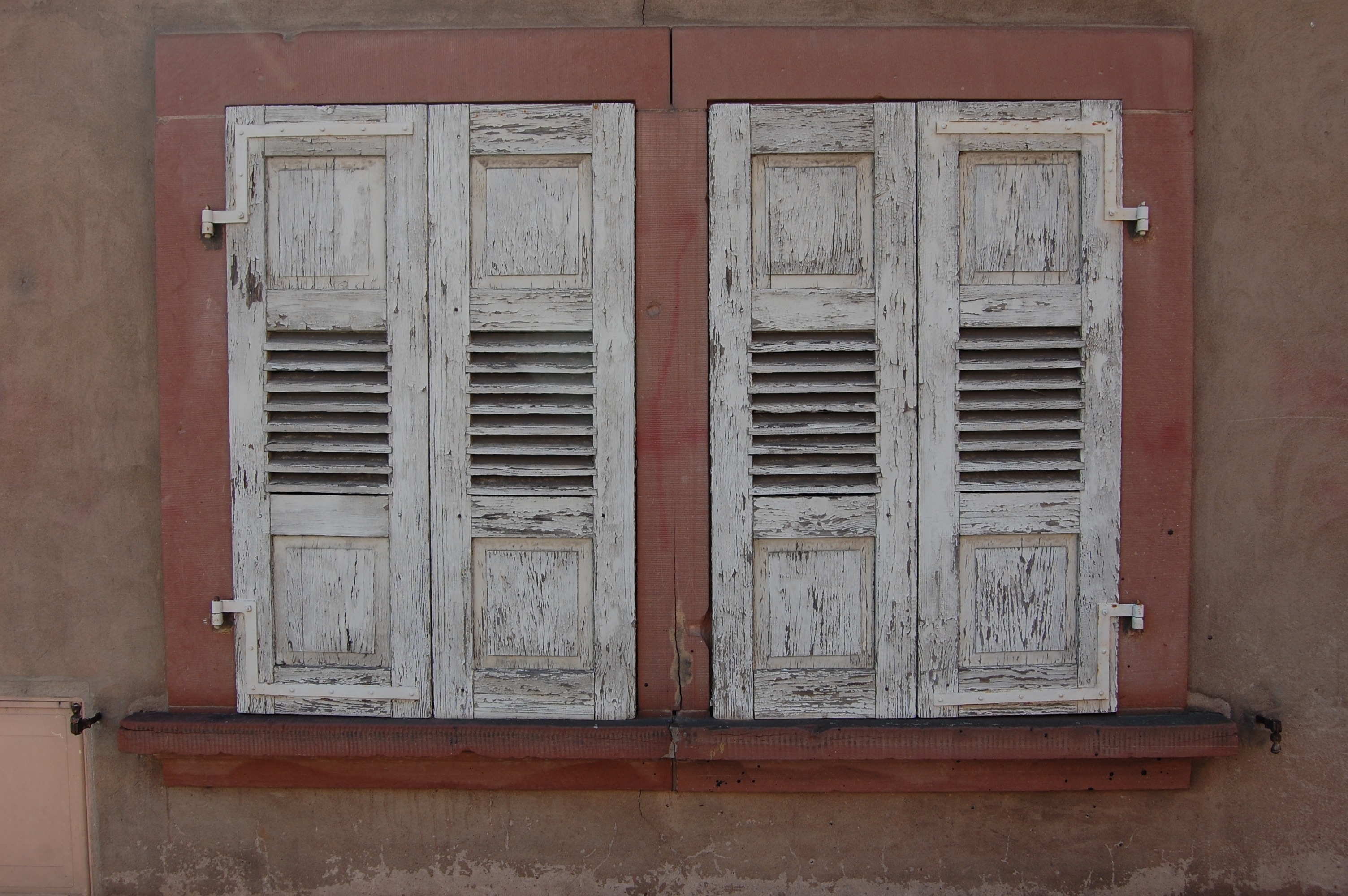 shutters, shutter, architecture, 2K, safety, house, outdoors, pattern, lapsed, day, protection, double glazed windows, wall - building feature, home, facade, HD Wallpaper