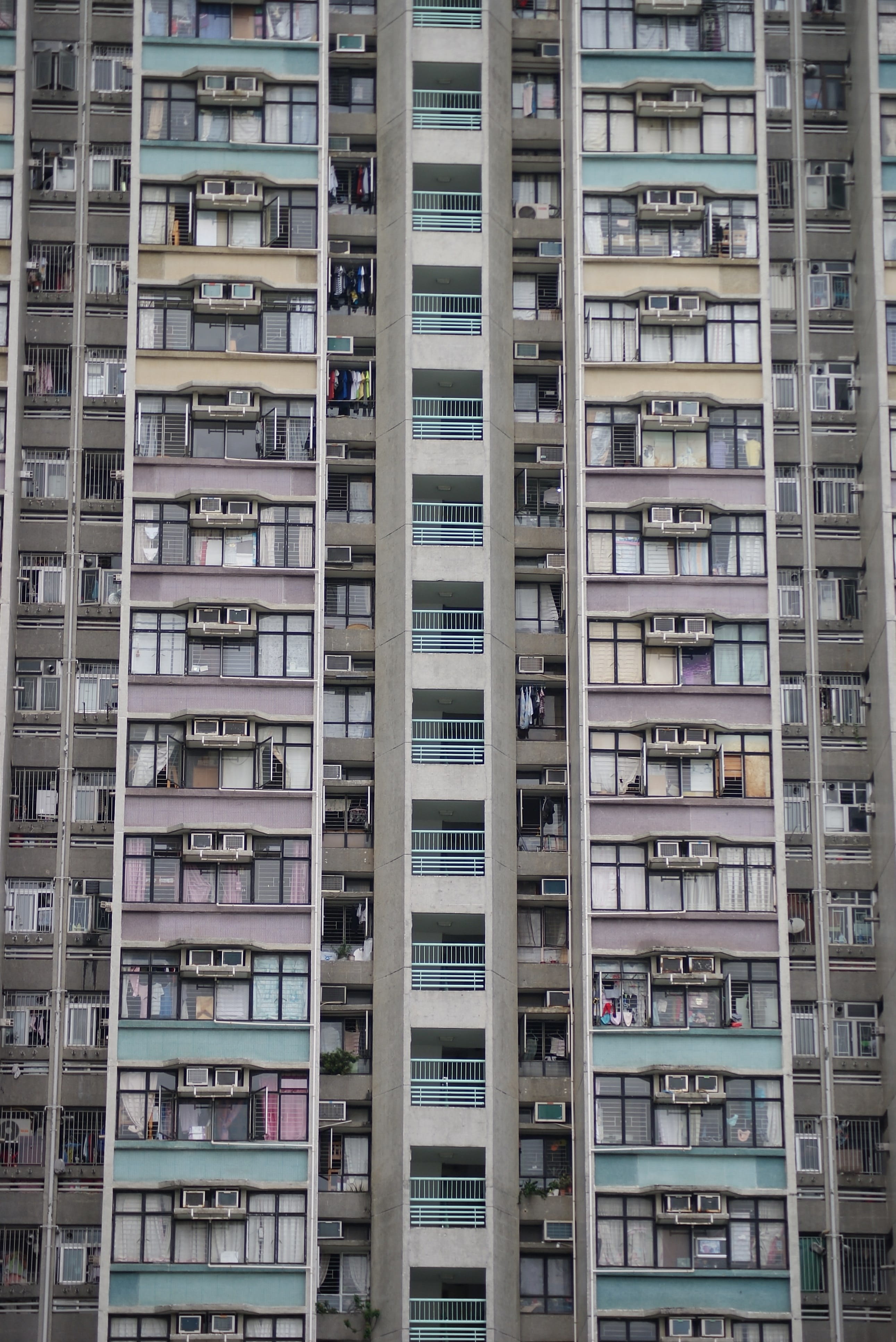 architecture, living, outdoors, in a row, Flat, city, day, building, full frame, 4K, backgrounds, Apartment, window, air conditioner, residential district, Phone HD Wallpaper