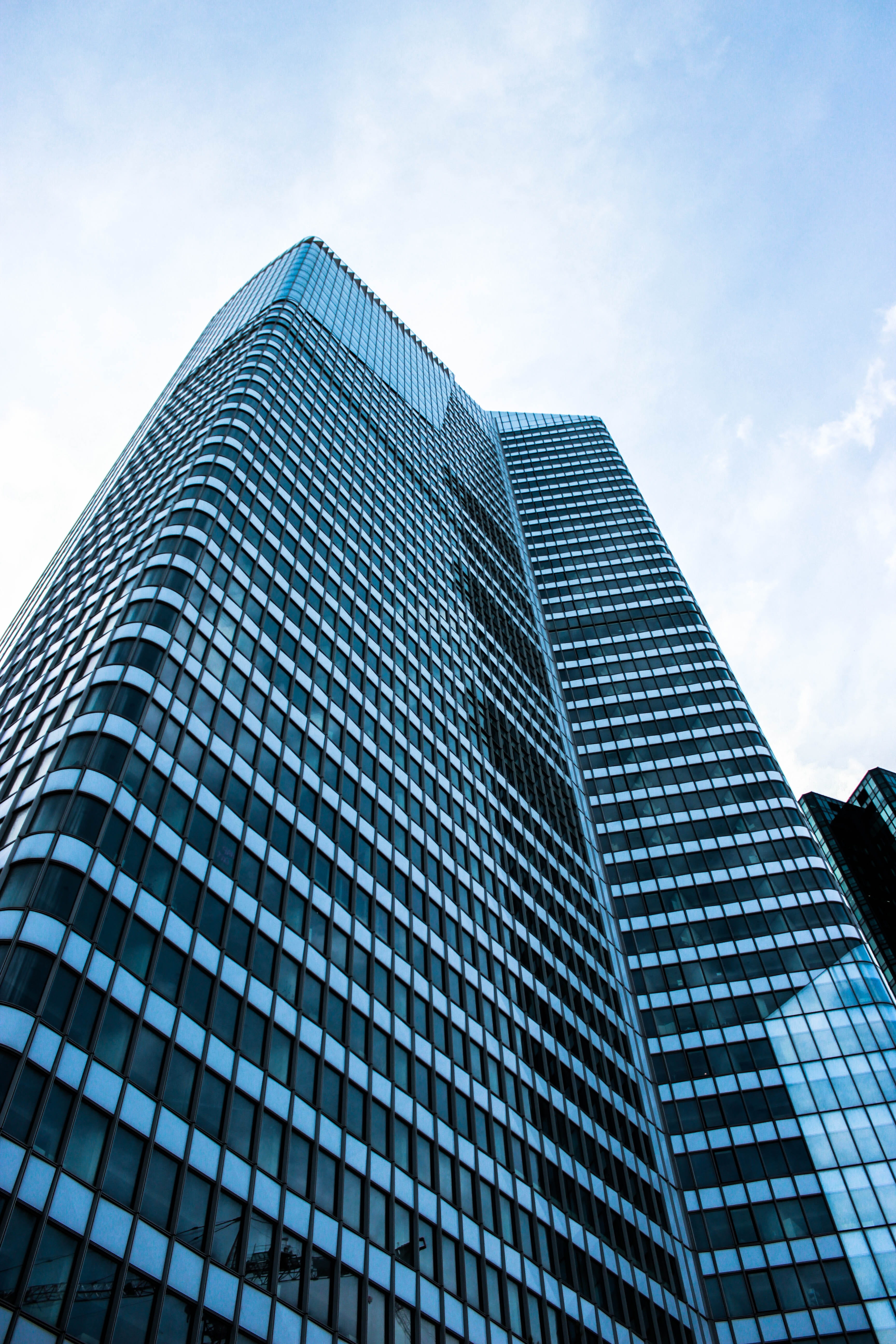 building exterior, office building exterior, paris, skycrapper, 5K, nature, la défense, built structure, building, glass - material, sky, modern, financial district, Phone HD Wallpaper