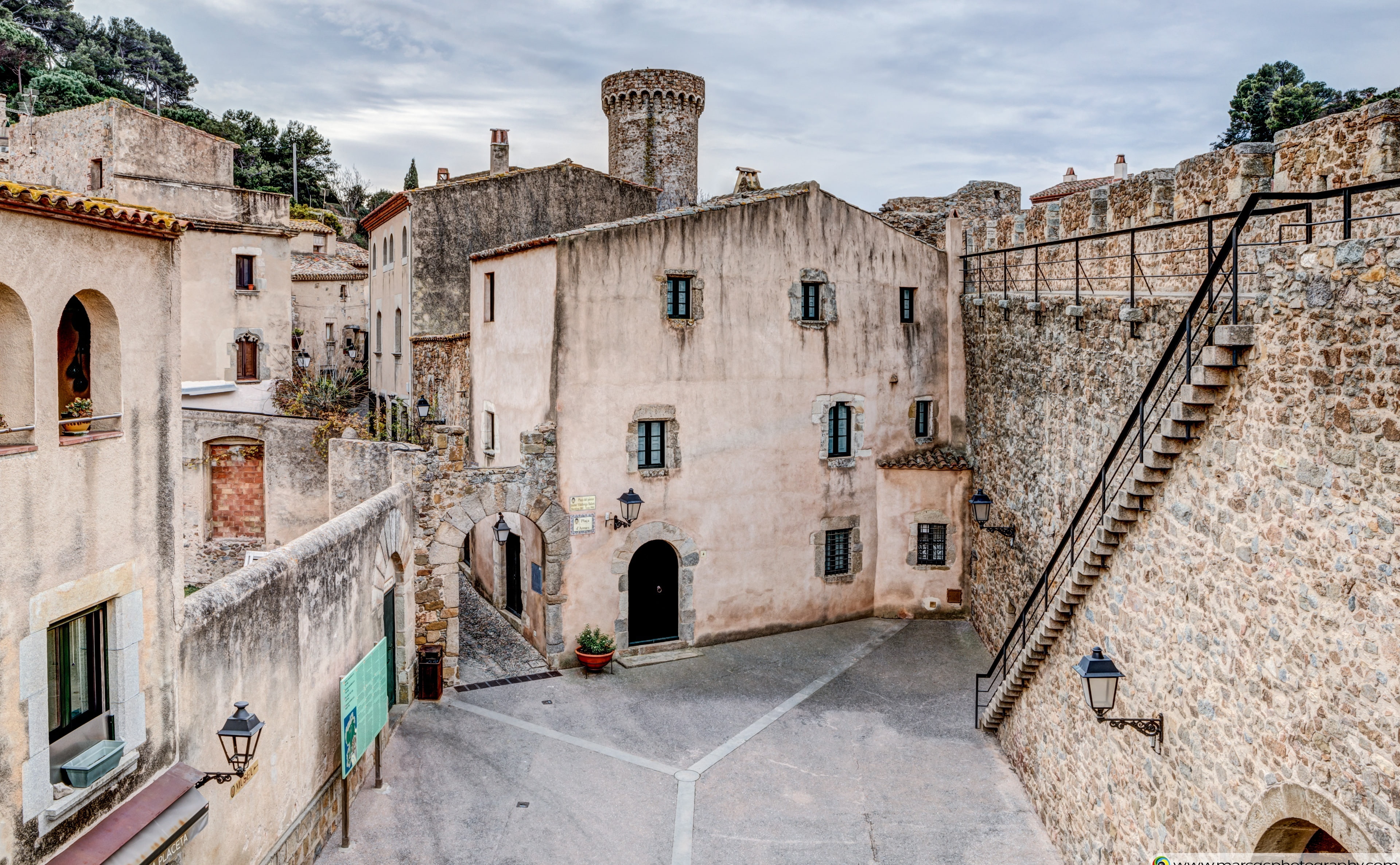 city, Architecture, no people, concrete, brown, catalonia, building, de, building exterior, tossa, girona, 4K, residential district, cloud - sky, sky, HD Wallpaper