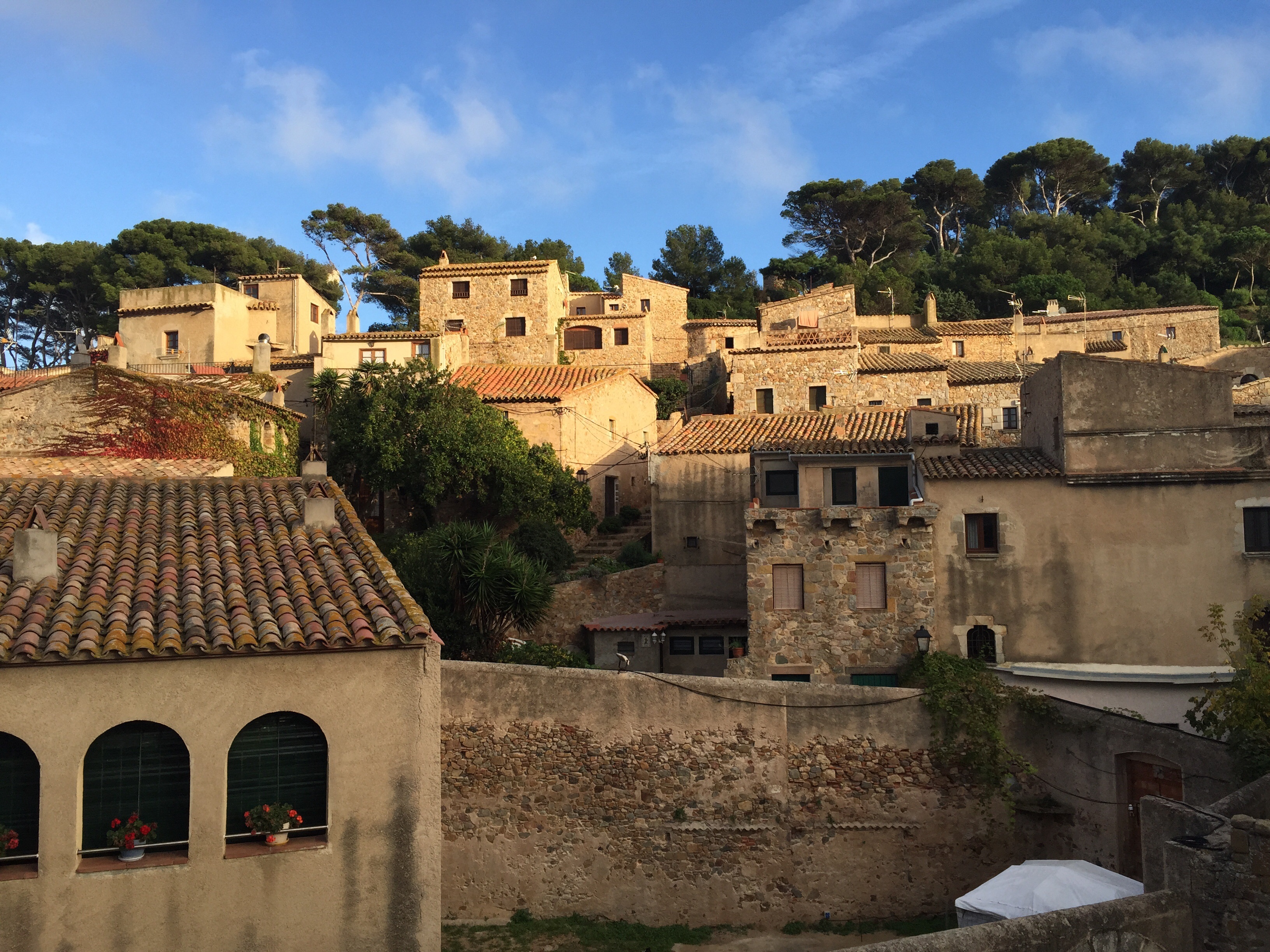 built structure, residential district, spain, no people, day, house, ancient, village, roof tile, city, medieval, the past, ancient civilization, nature, HD Wallpaper