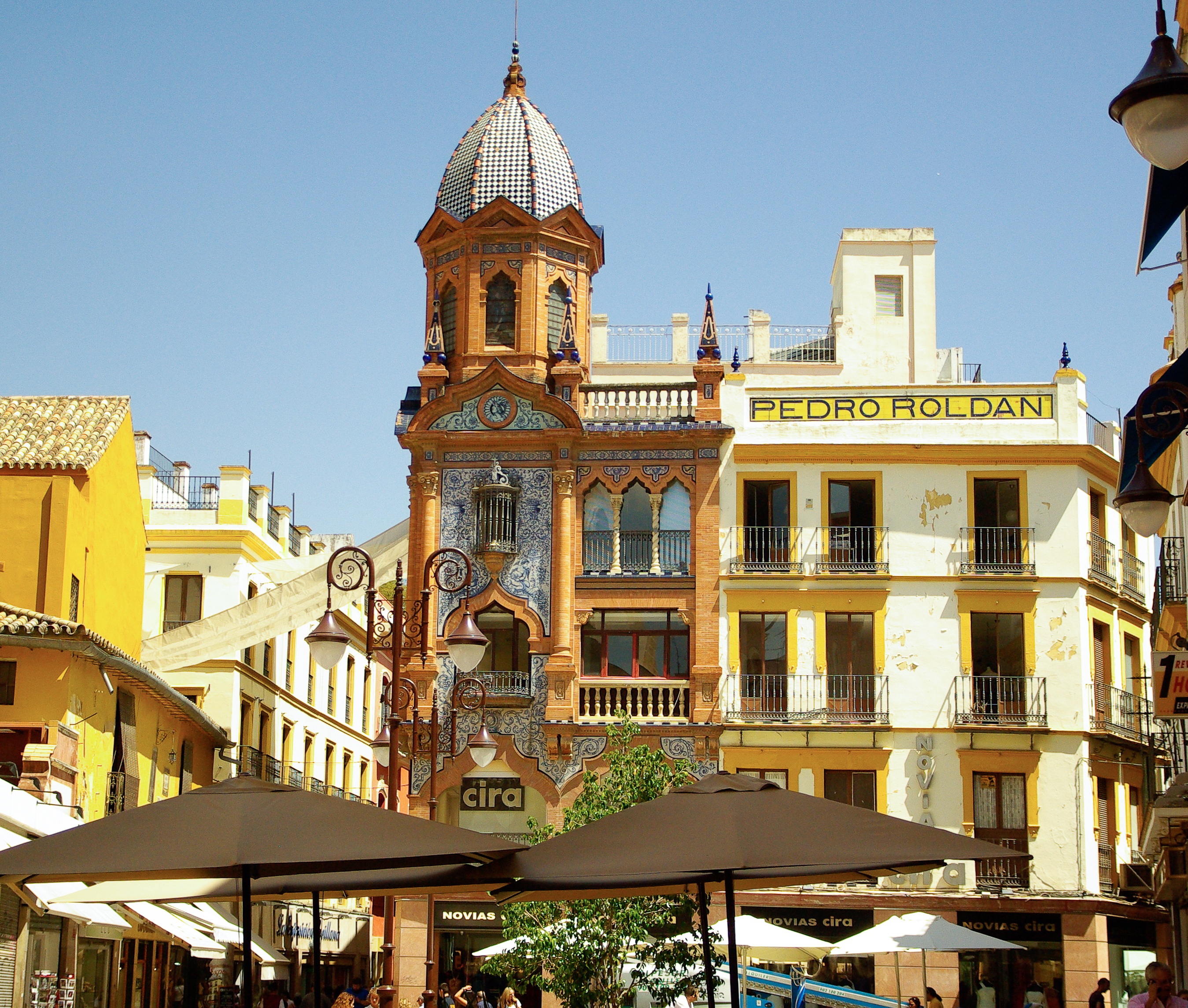 roldan, day, building, daytime, baroque, window, 2K, outdoors, travel destinations, nature, sunlight, travel, clear sky, sky, famous Place, spain, residential district, HD Wallpaper