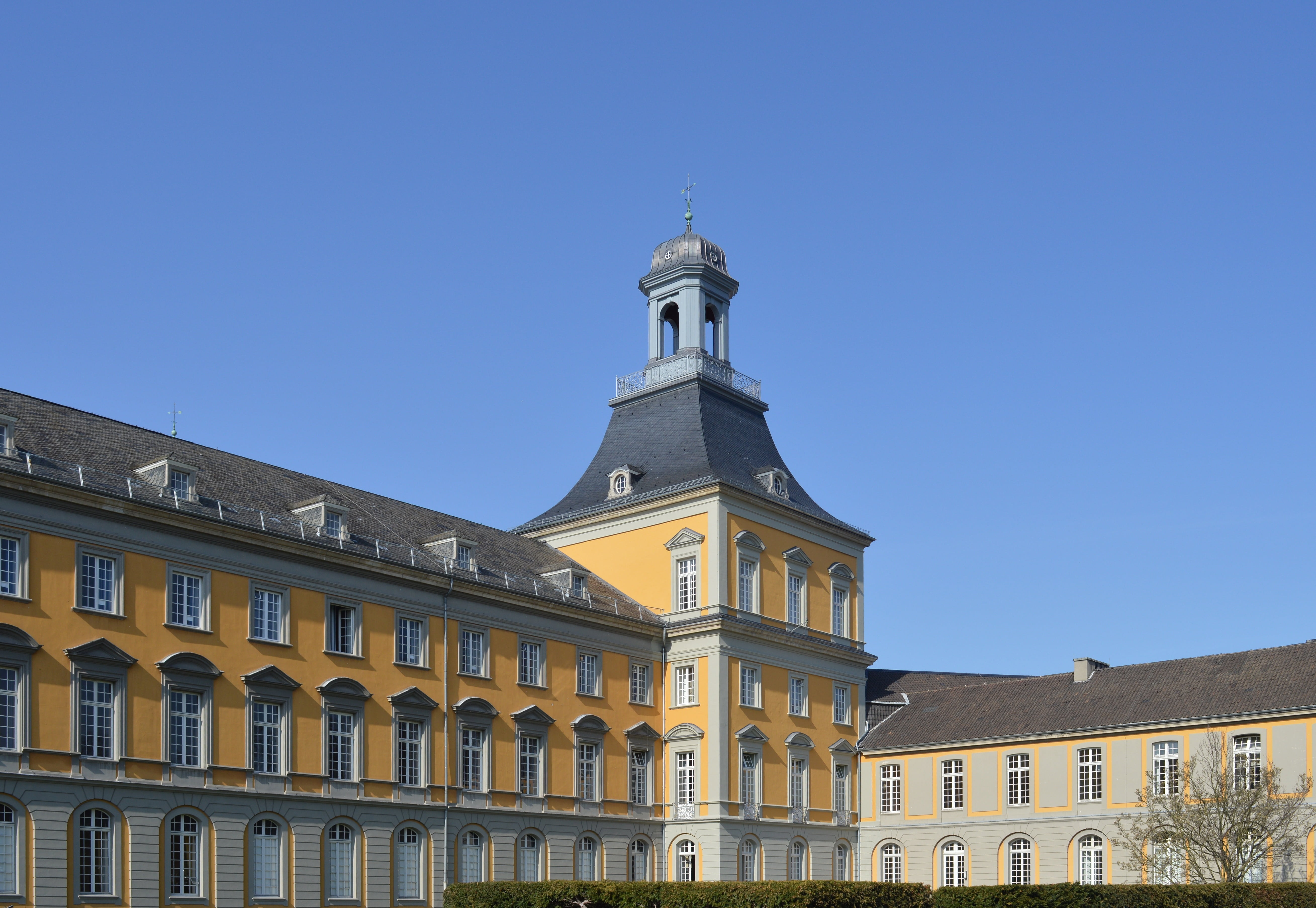 travel, outdoors, historically, sky, government, 5K, sunny, students, clear sky, history, university, blue, building exterior, travel destinations, tower, HD Wallpaper