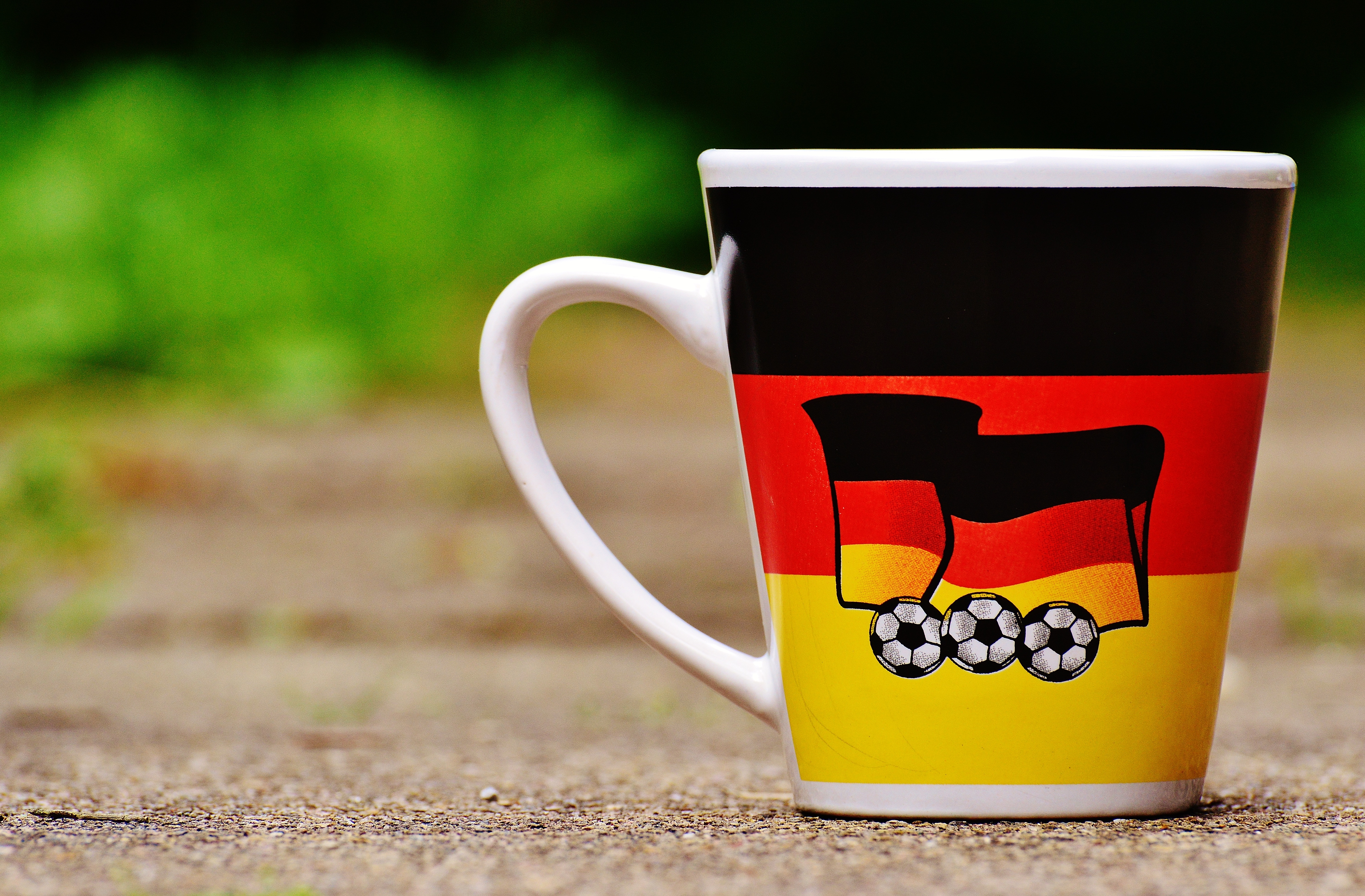 nature, table, tea, world championship, no people, play, european championship, day, focus on foreground, grass, france, coffee cup, hot drink, competition, HD Wallpaper