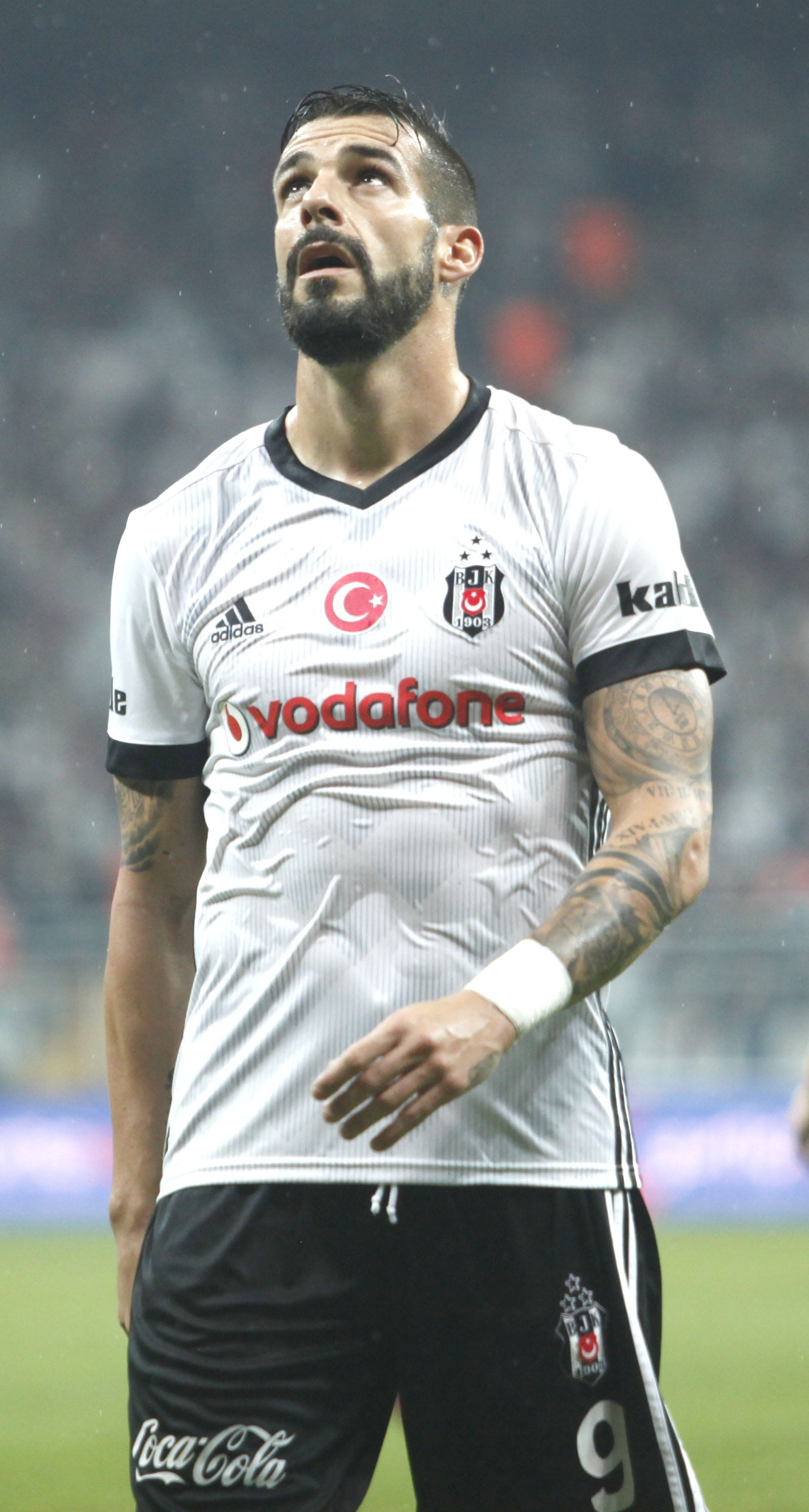 beşiktaş, football, three quarter length, looking, looking away, 2K, super league, stadium, one person, text, number, real people, goal of happiness, front view, Phone HD Wallpaper