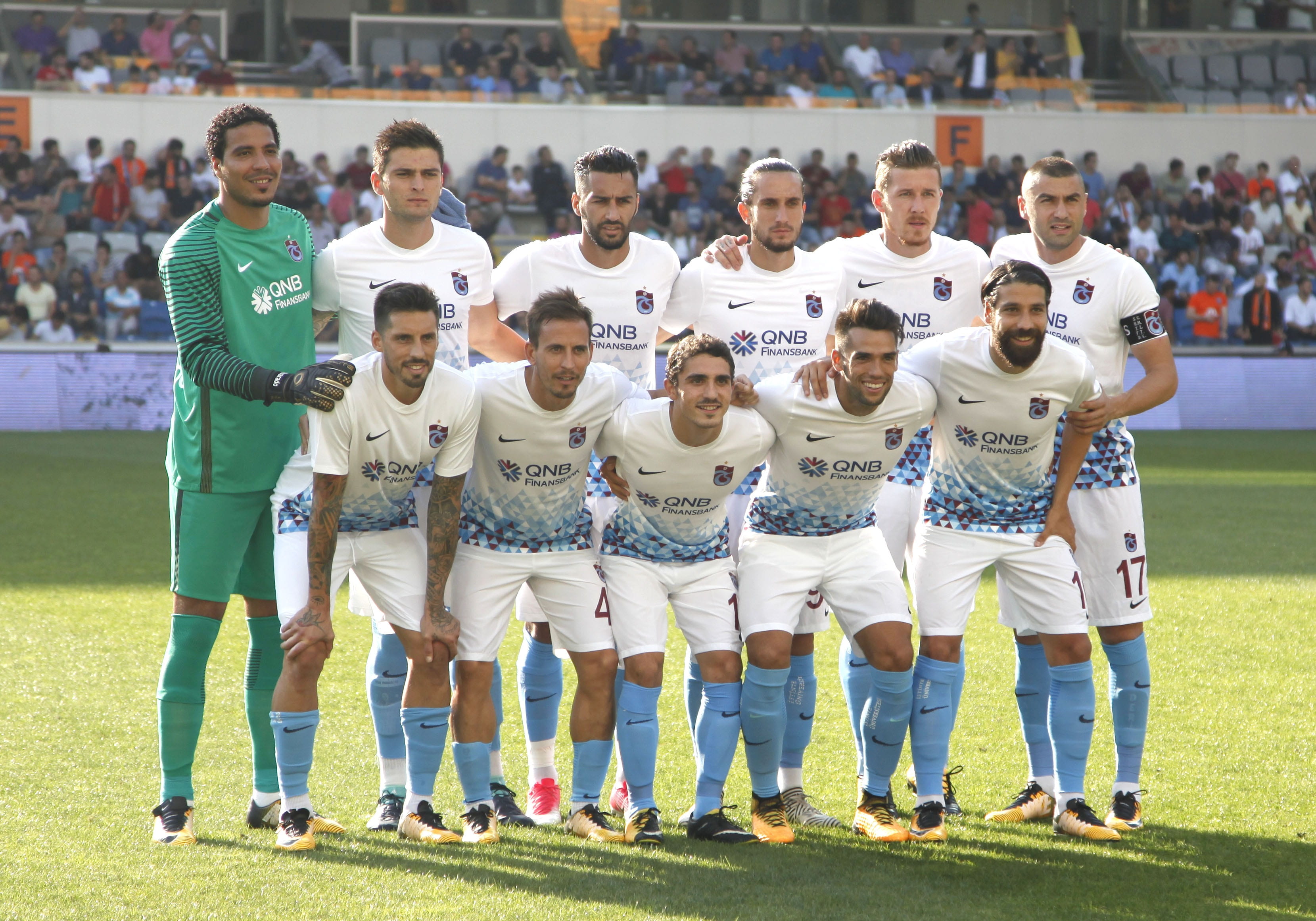 large group of people, day, males, cooperation, trabzonspor, looking at camera, adolescence, full length, group of people, grass, football, soccer, crowd, HD Wallpaper