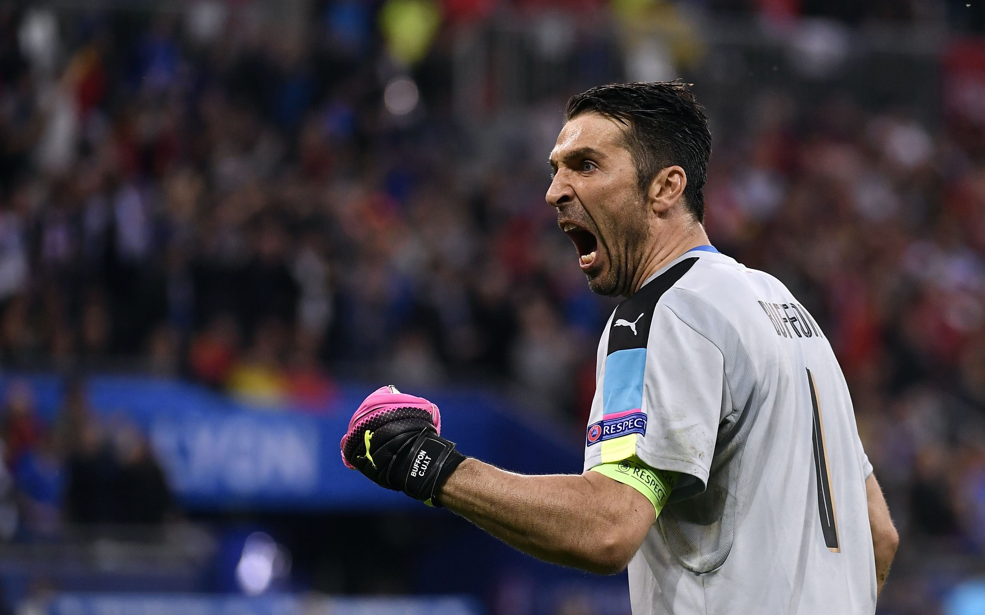 one person, occupation, emotions, strength, gianluigi, match - sport, spectator, playing, buffon, adult, soccer, security, real people, waist up, outdoors, HD Wallpaper