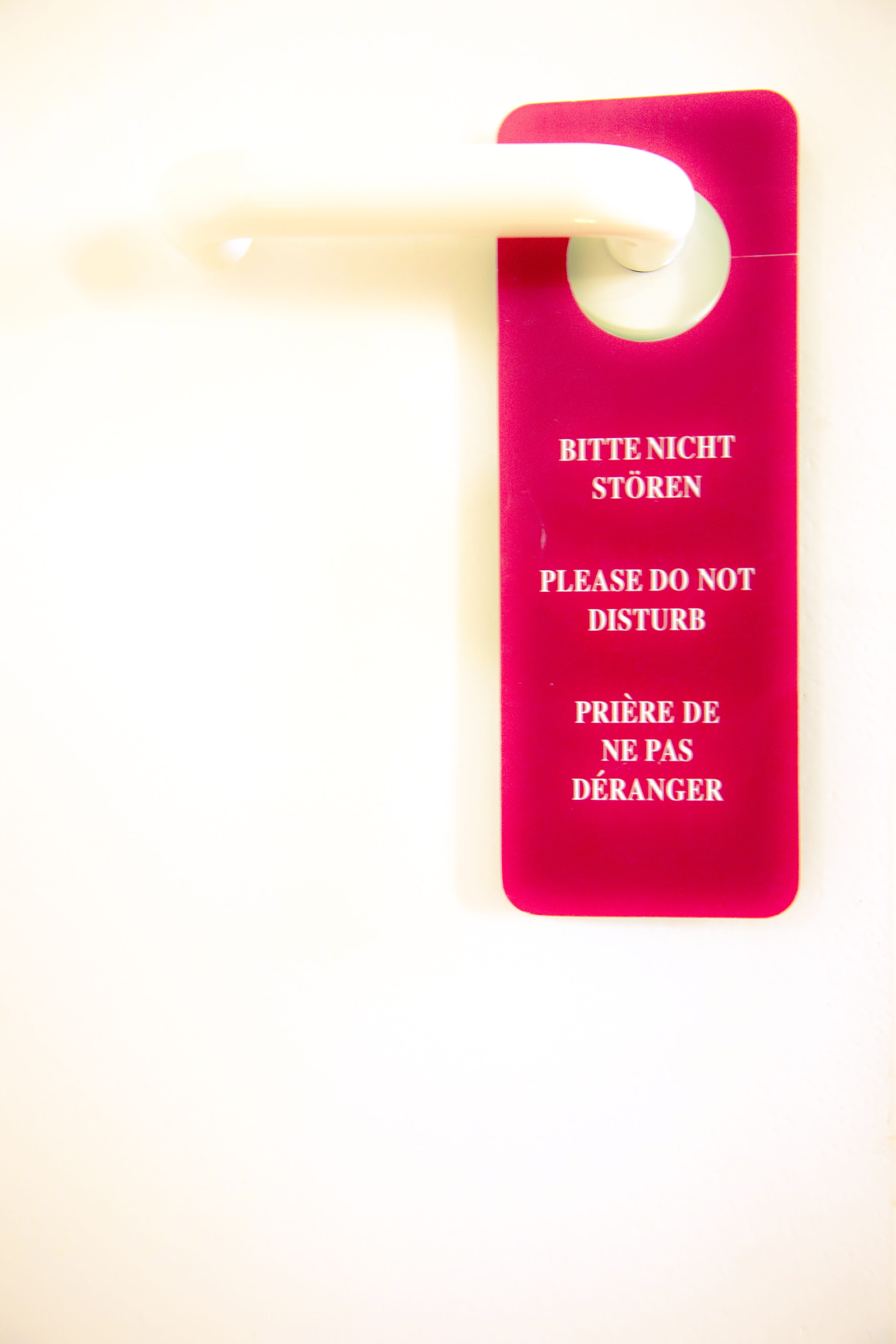 fire alarm, text, accidents and disasters, Do Not Disturb, message, copy space, indoors, western script, Floor, tag, Hotel, ban, security, red, safety, Phone HD Wallpaper