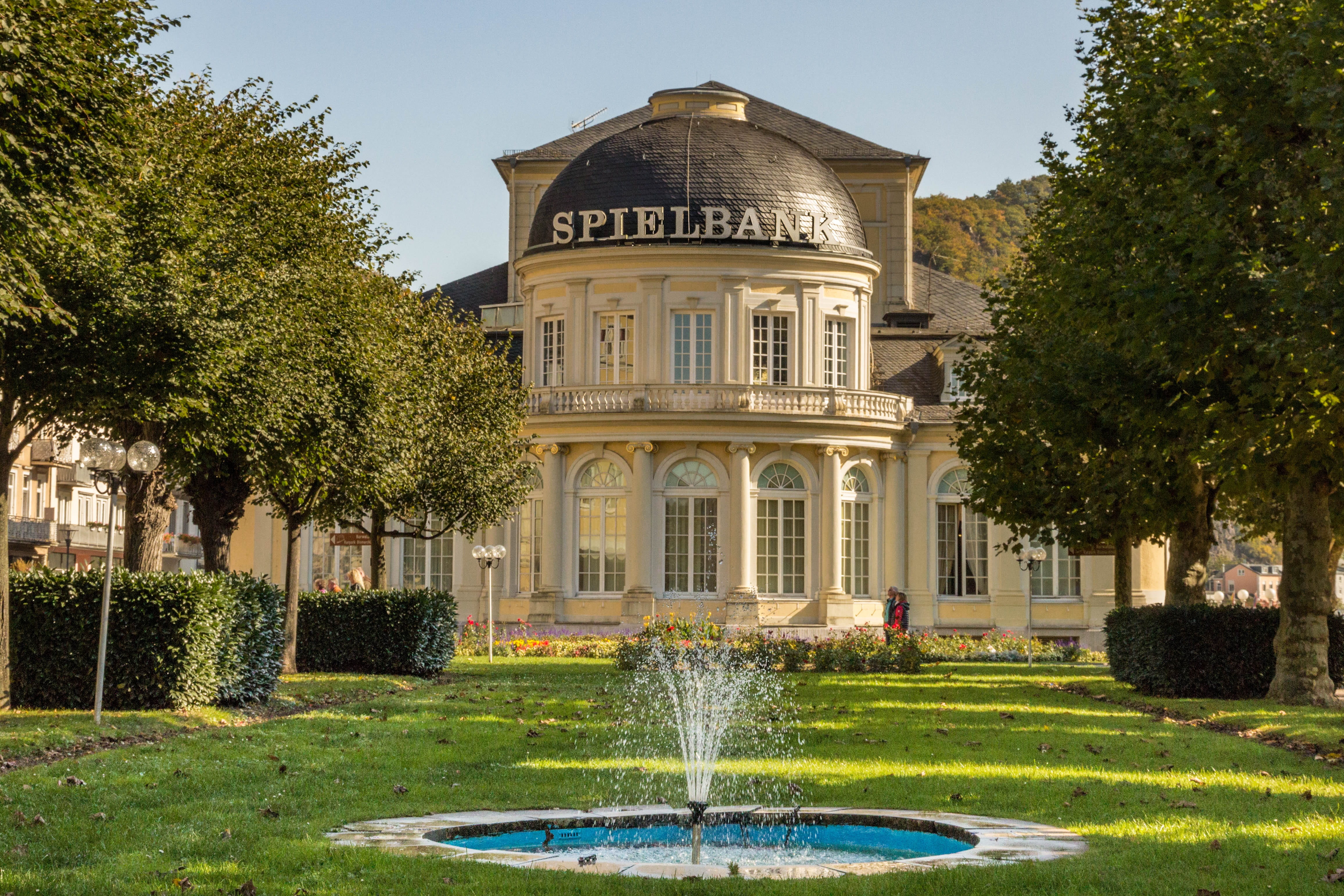 bad ems, spraying, sachsen, lahn, fountain, hedge, travel destinations, ornamental garden, built structure, 4K, game bank, motion, incidental people, building, HD Wallpaper