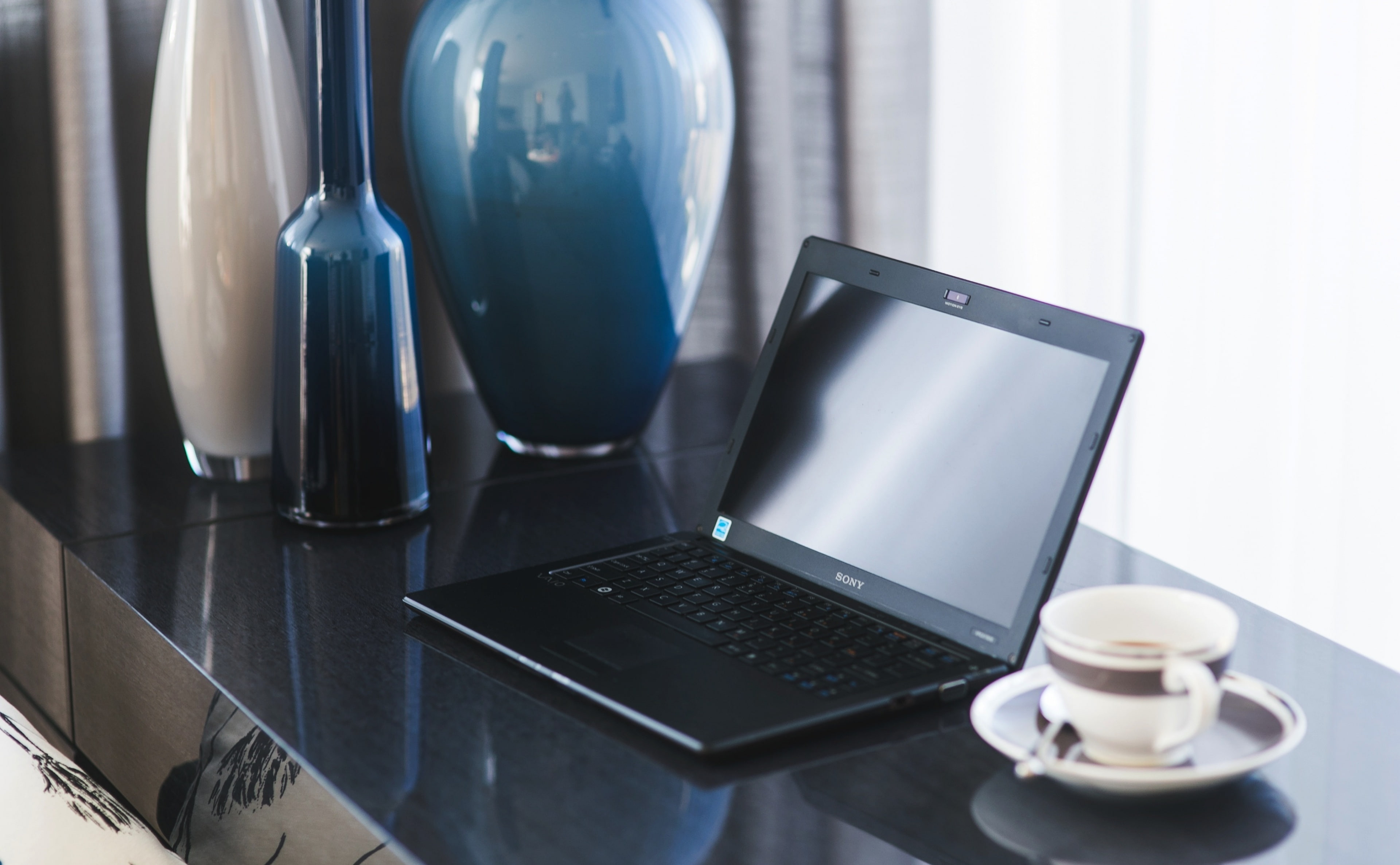 table, indoors, working space, workspace, Coffee, Computer, Laptop, connection, coffee - drink, Computers, black, sony, still life, wireless technology, HD Wallpaper