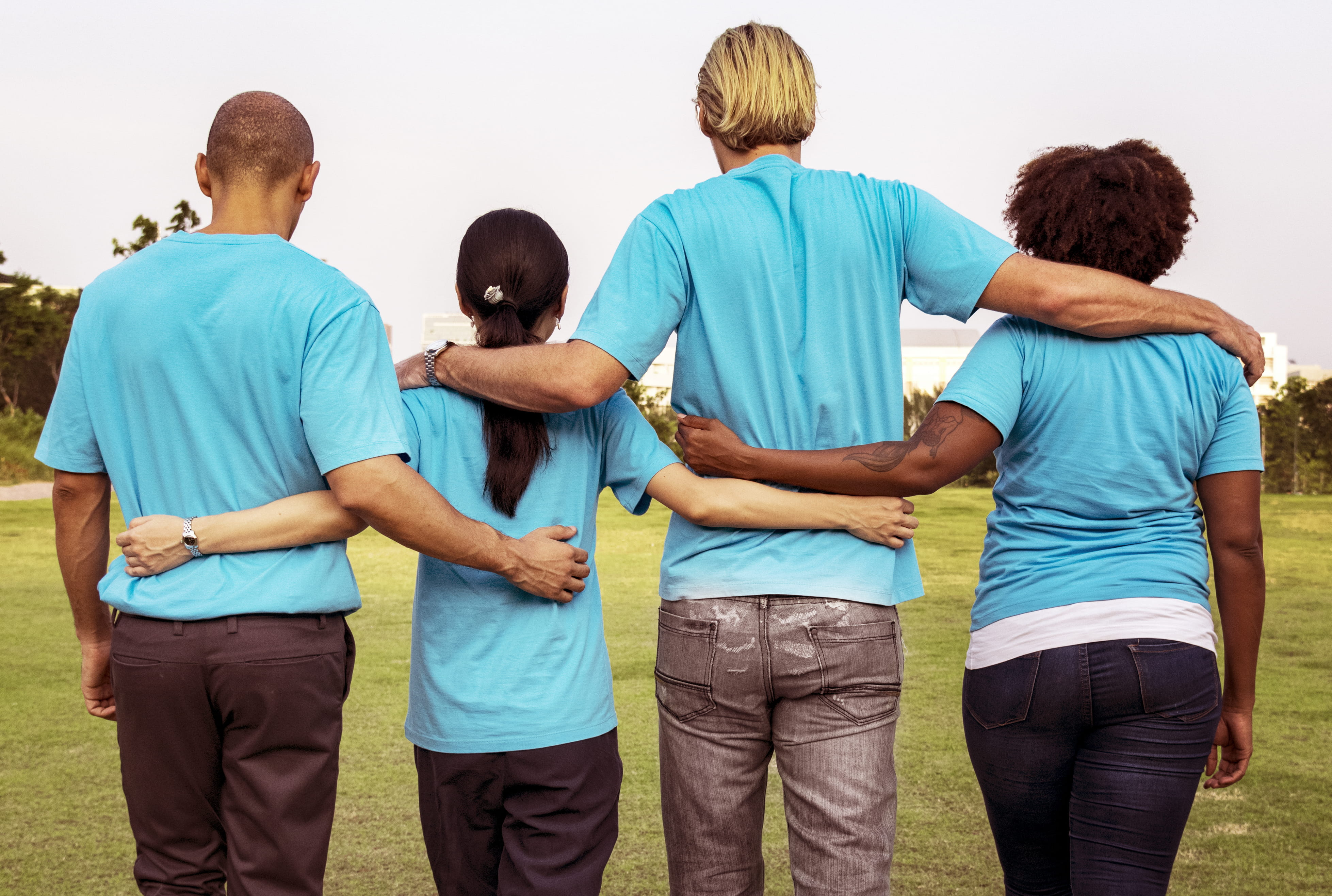 park, walking, friendship, neck, wearing, blue, three quarter length, rear, community service, men, casual clothing, back, rear view, embracing, togetherness, HD Wallpaper