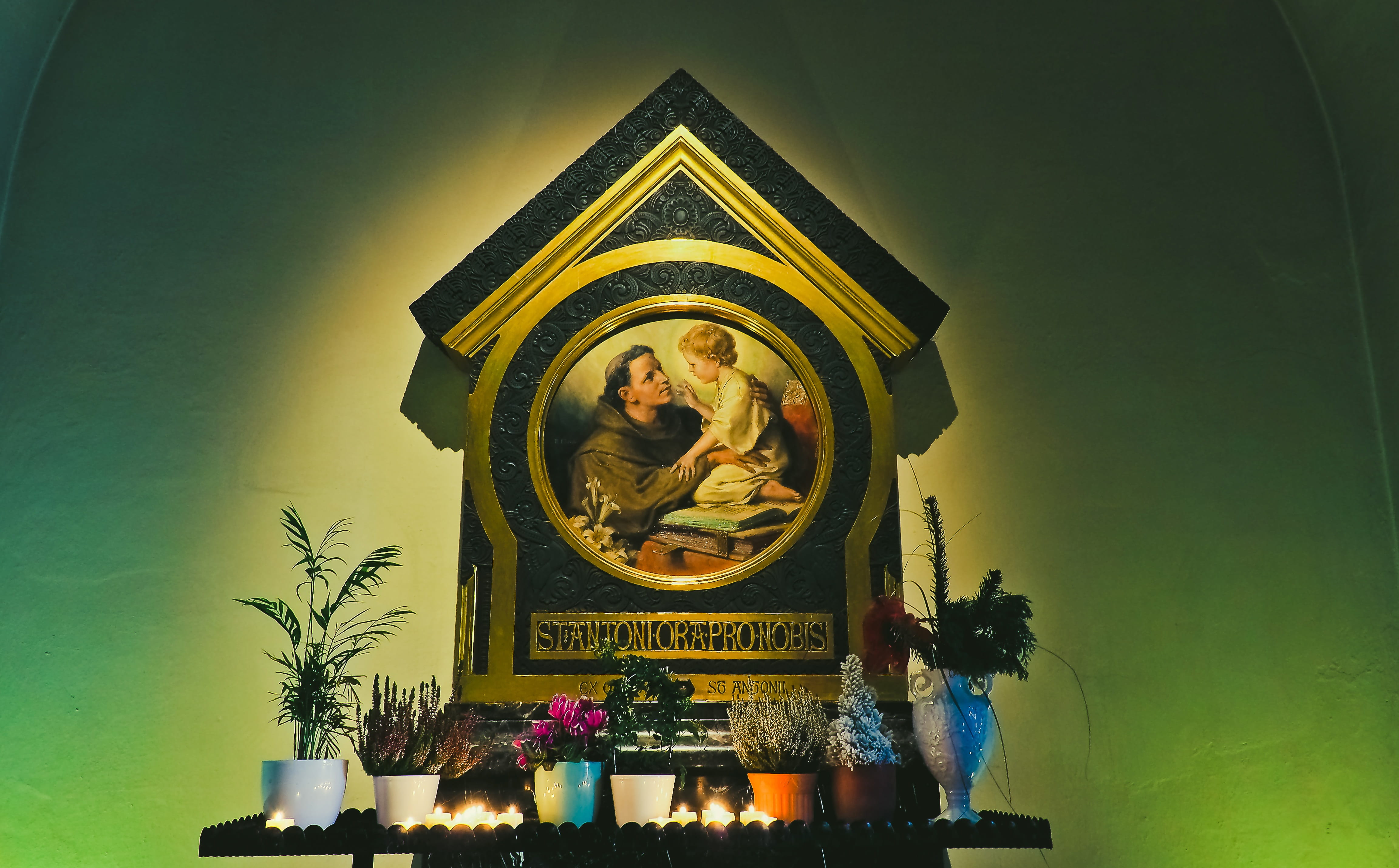 catholic, sculpture, belief, statue, illuminated, god, mood, female likeness, art, representation, lights, Christian, Church, 4K, gilded, atmosphere, christen, HD Wallpaper