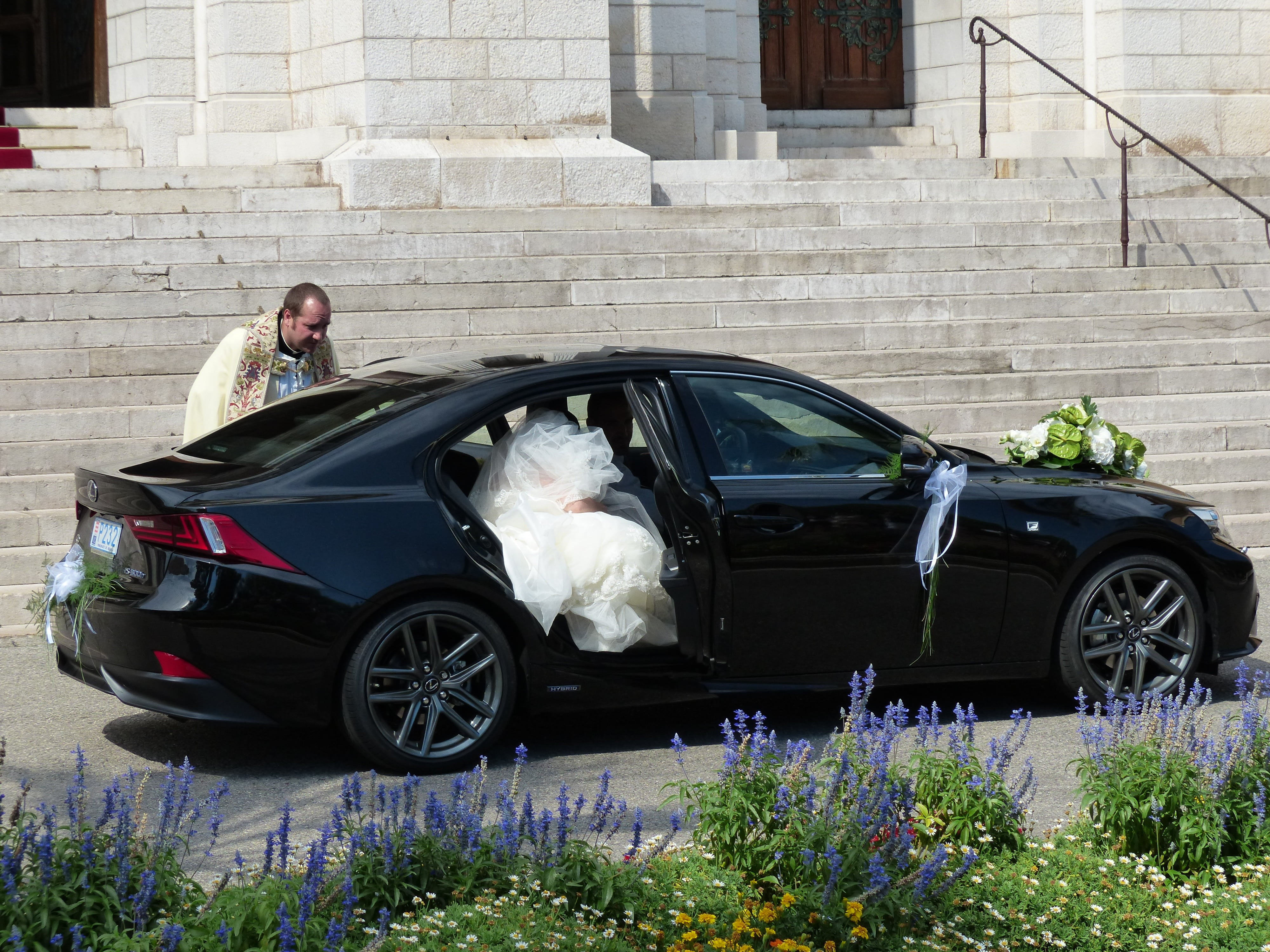 wearing, daytime, woman, sedan, flower, car, land Vehicle, wedding, mode of transportation, people, newlywed, dress, black, bride, motor vehicle, transportation, HD Wallpaper