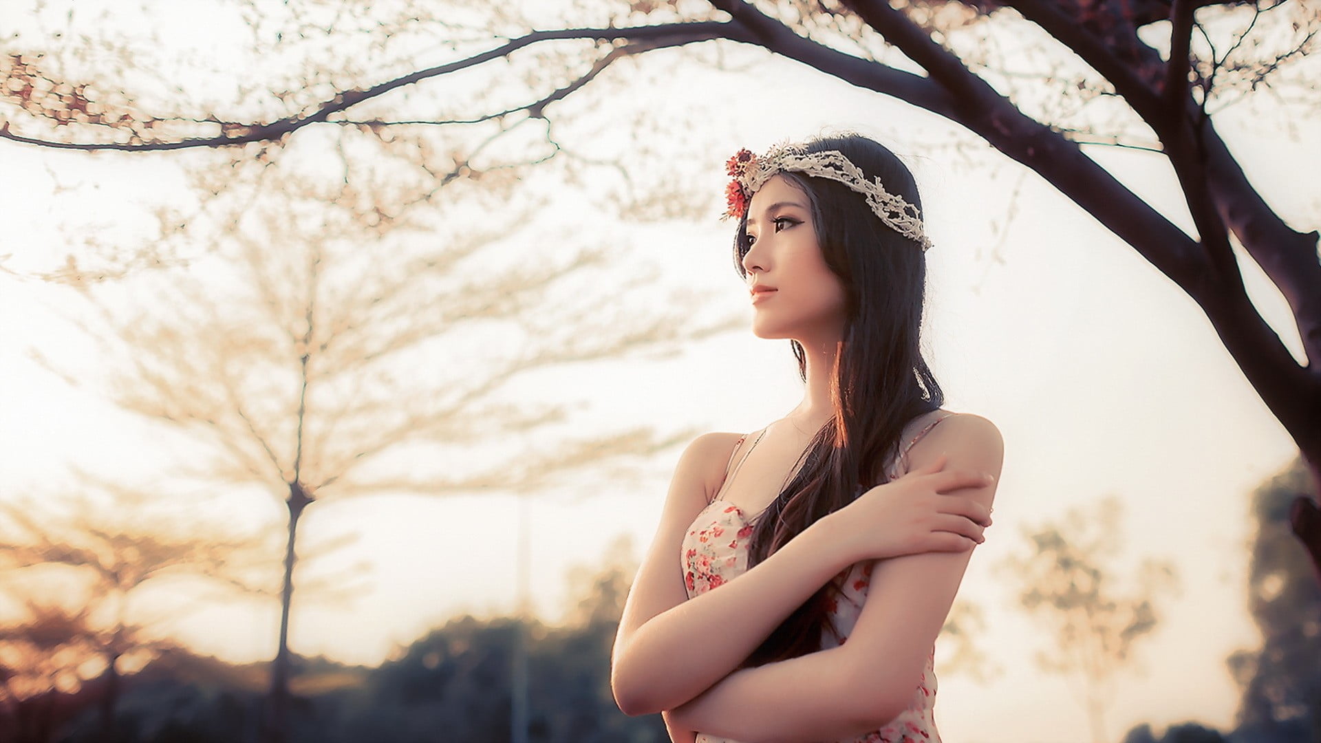 1080P, portrait, leisure activity, black hair, one person, day, long hair, adult, nature, wreaths, tree, hair, contemplation, brunette, women, looking away, HD Wallpaper