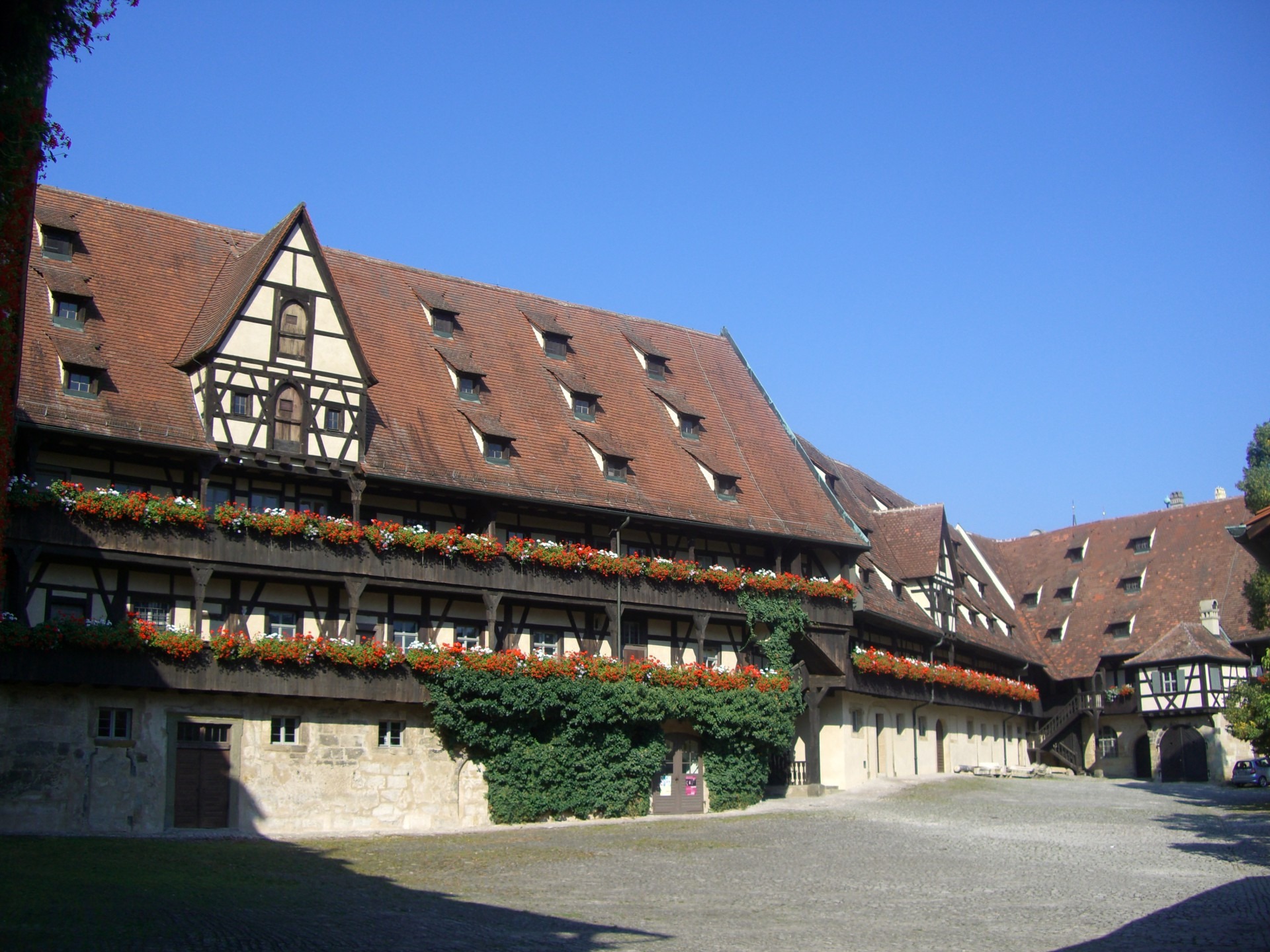building, bavaria, architecture, the past, sky, nature, sunlight, day, clear sky, roof, no people, city, history, building exterior, bamberg, travel destinations, HD Wallpaper