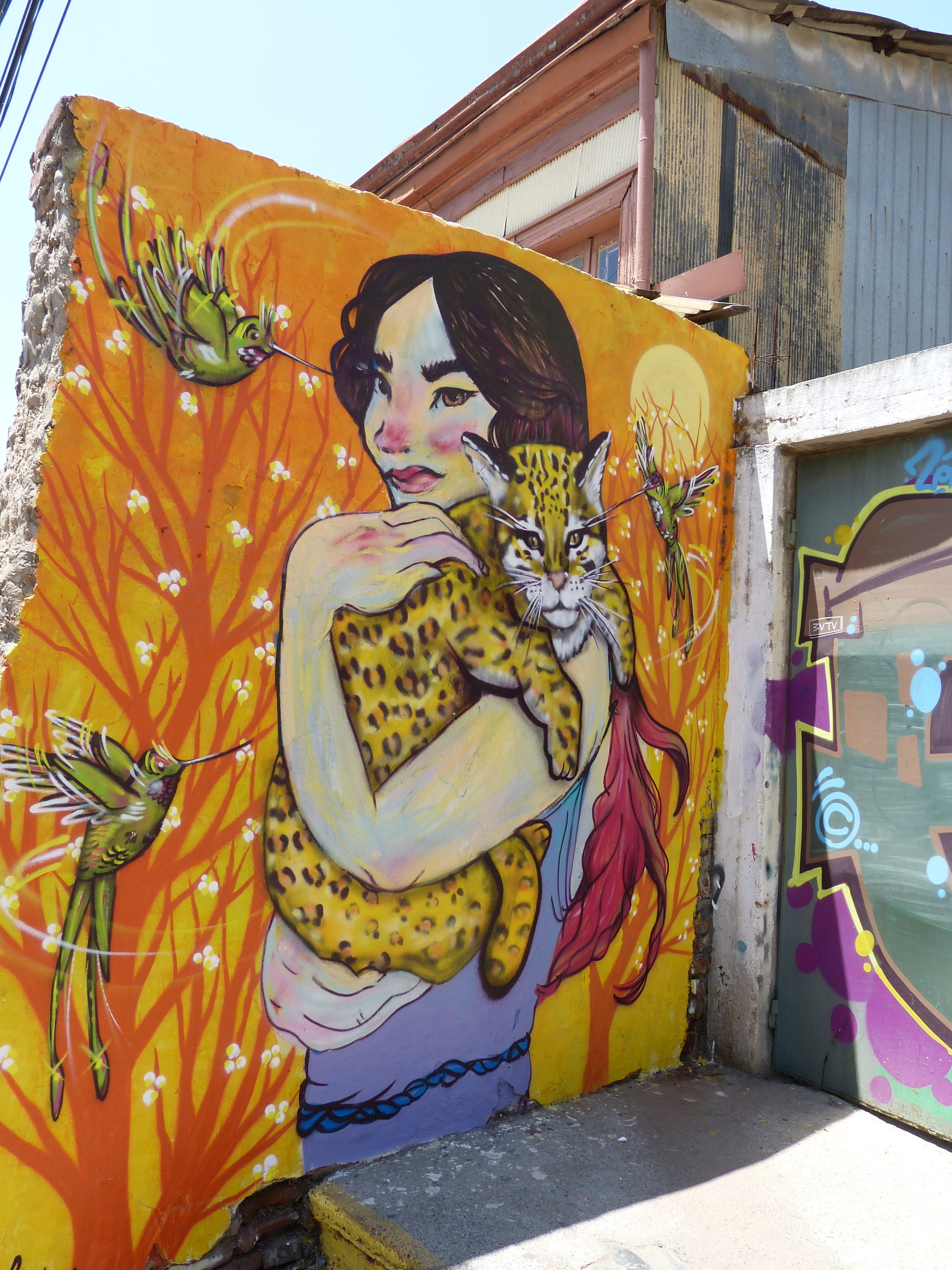 male likeness, chile, representation, craft, outdoors, spirituality, building, valparaiso, art, grafitty, 4K, facade, mural, painting, wall, image, architecture, Phone HD Wallpaper