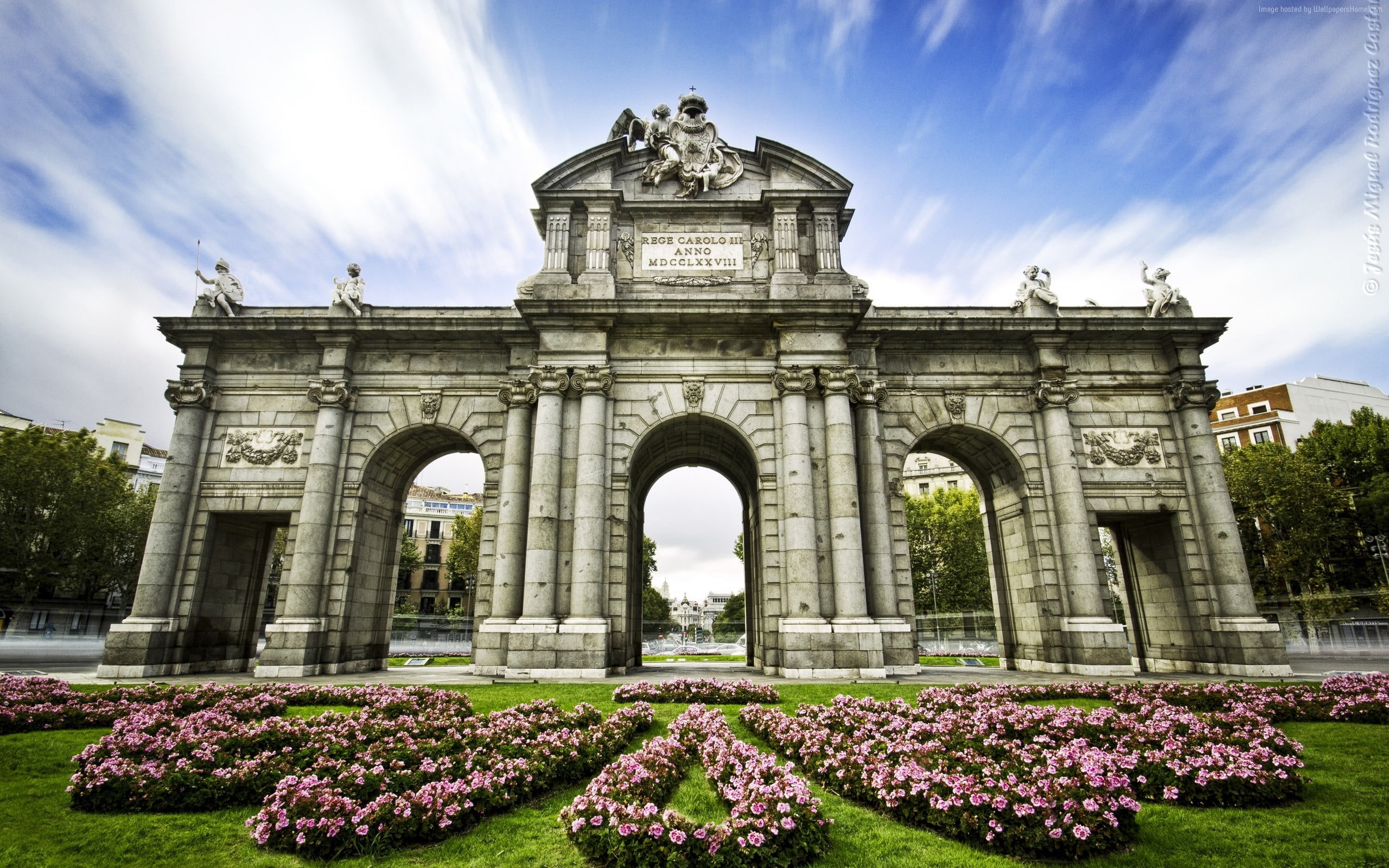 travel destinations, nature, low angle view, architecture, tourism, sky, flower, built structure, puerta, 2K, flowering plant, wallp, flowerbed, day, arch, HD Wallpaper