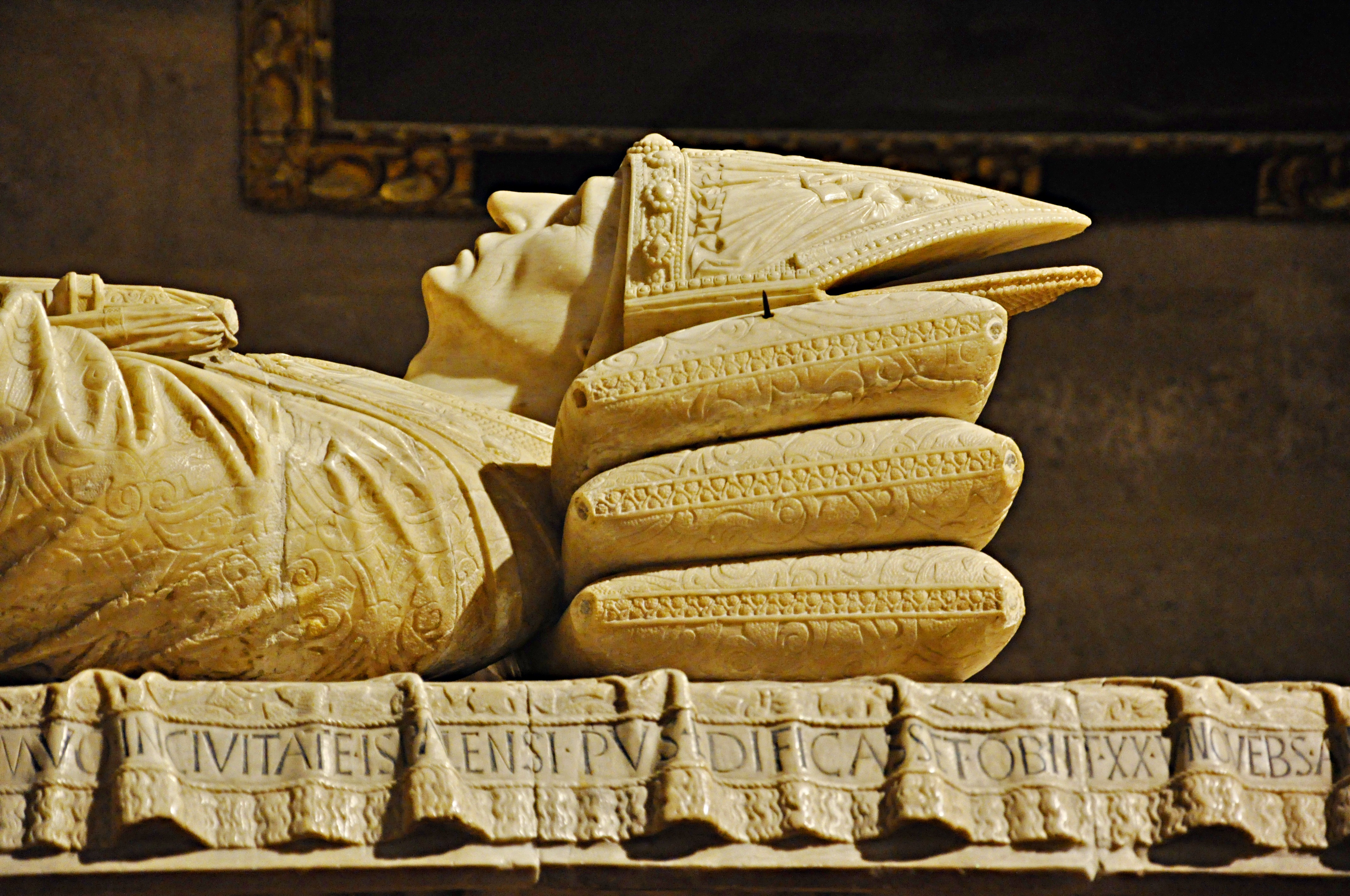 reclining, monument, choice, dead, large group of objects, craft, cathedral, grave, arrangement, side by side, catholics, business, sculpture, collection, HD Wallpaper