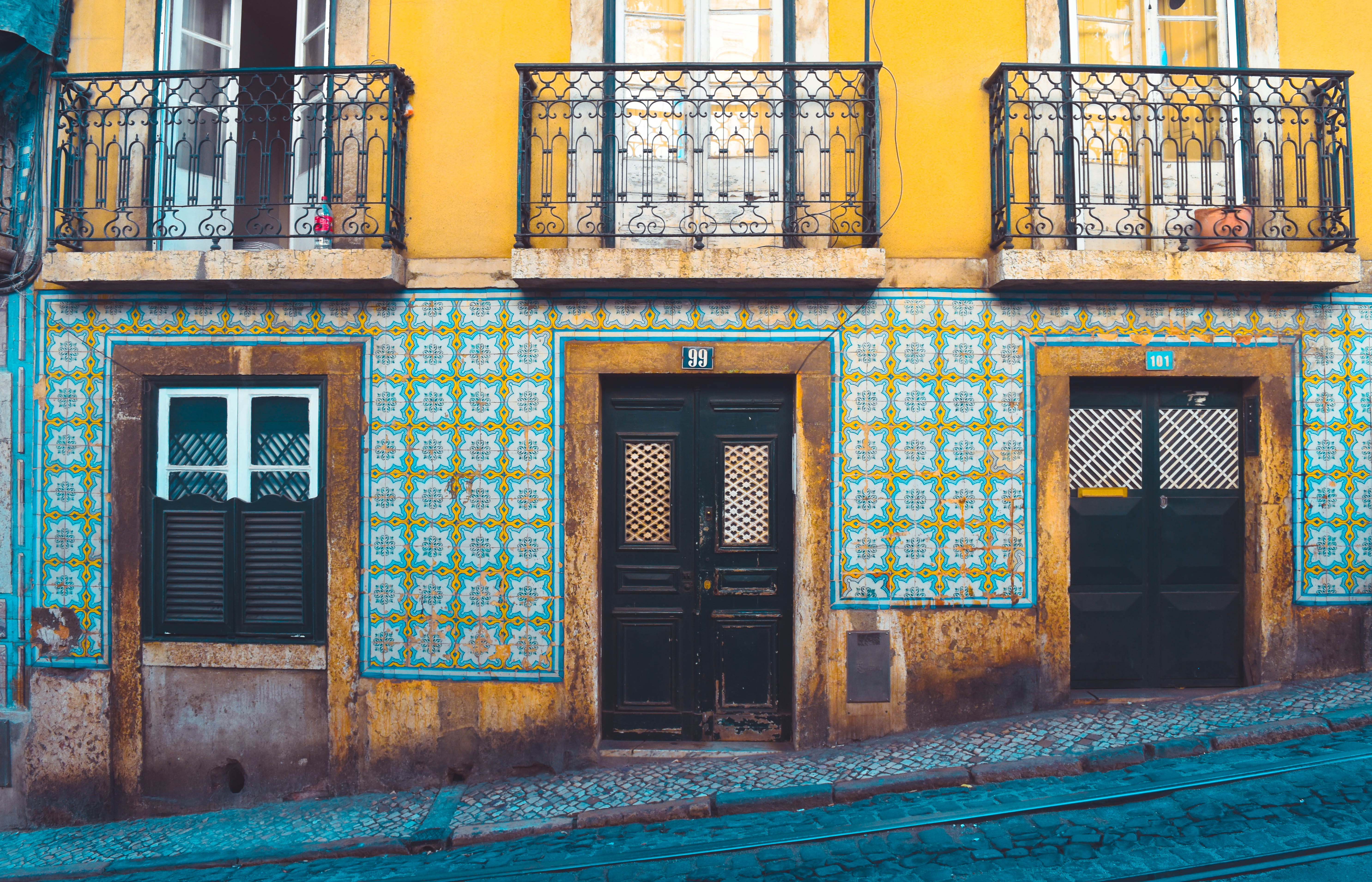 town, architecture, residential Building, travel Destinations, wall, lisbon, urban Scene, decoration, cityscape, cultures, window, wall - Building Feature, HD Wallpaper