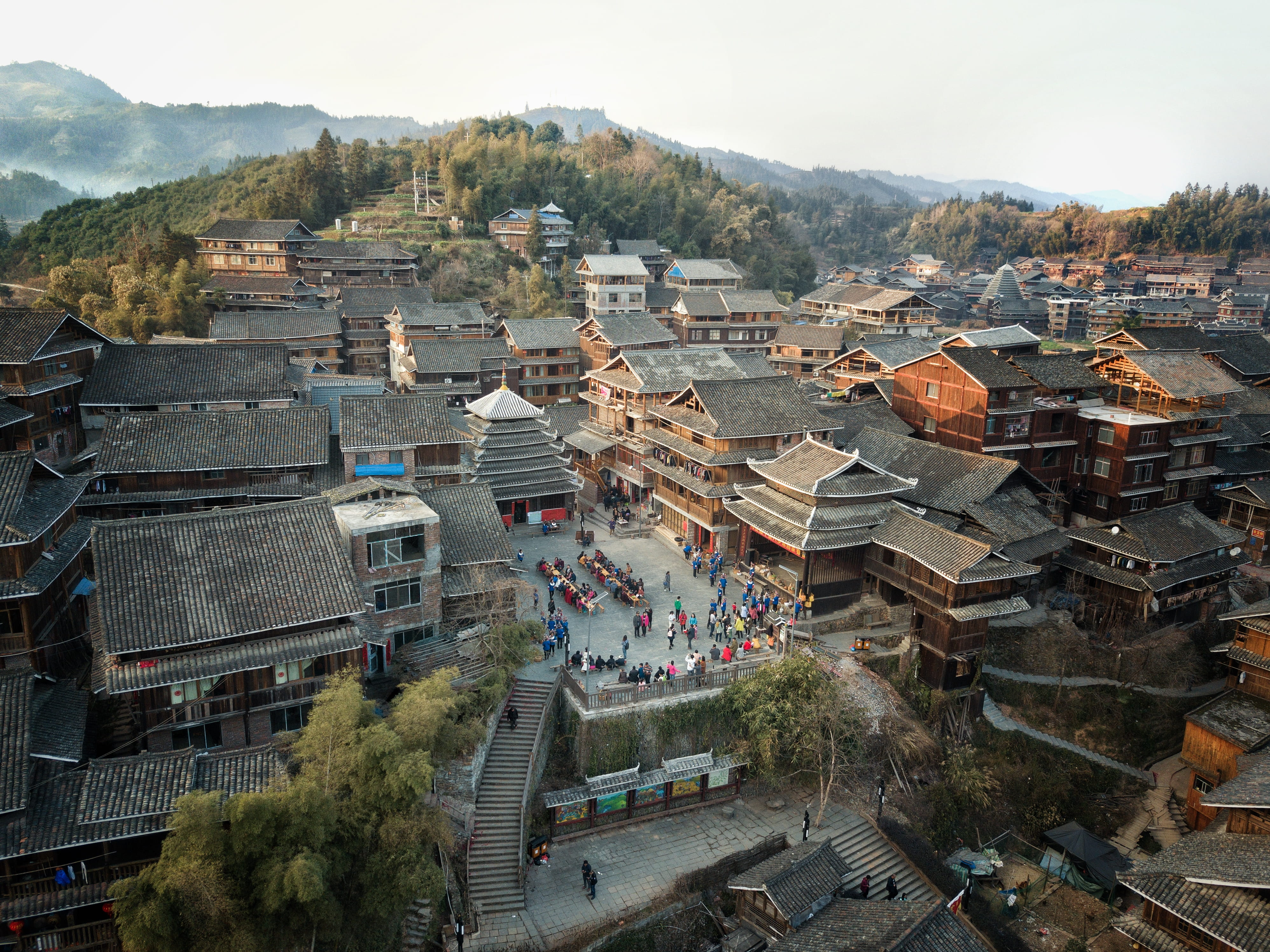 street, slope, aerial, person, tile roof, crowd, high angle view, metropolis, human, town, house, built structure, architecture, mountain, crowded, view, HD Wallpaper