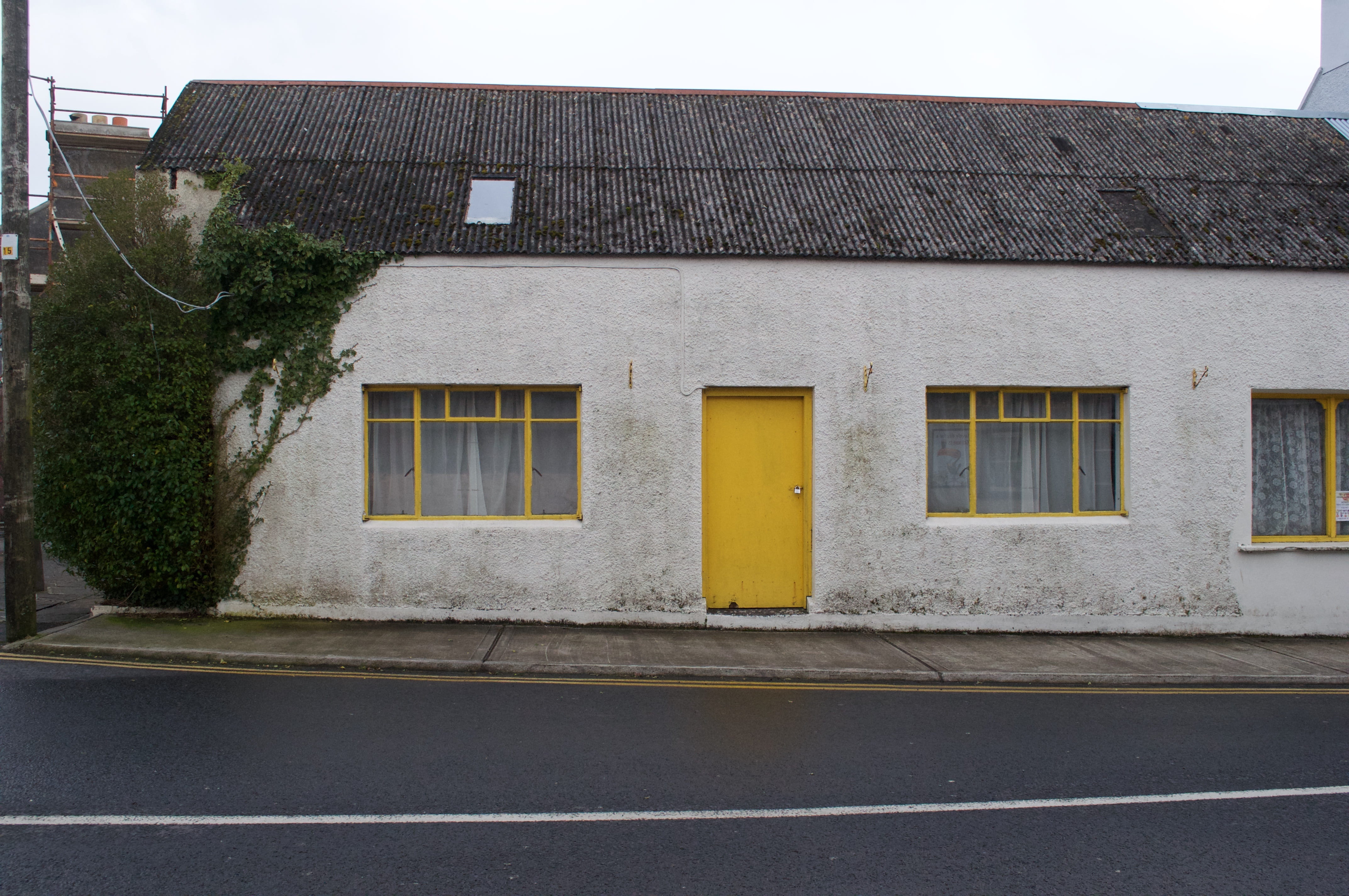 irish, roof, window, nature, transportation, building exterior, roof tile, city, entrance, door, residential district, traditional, day, built structure, HD Wallpaper