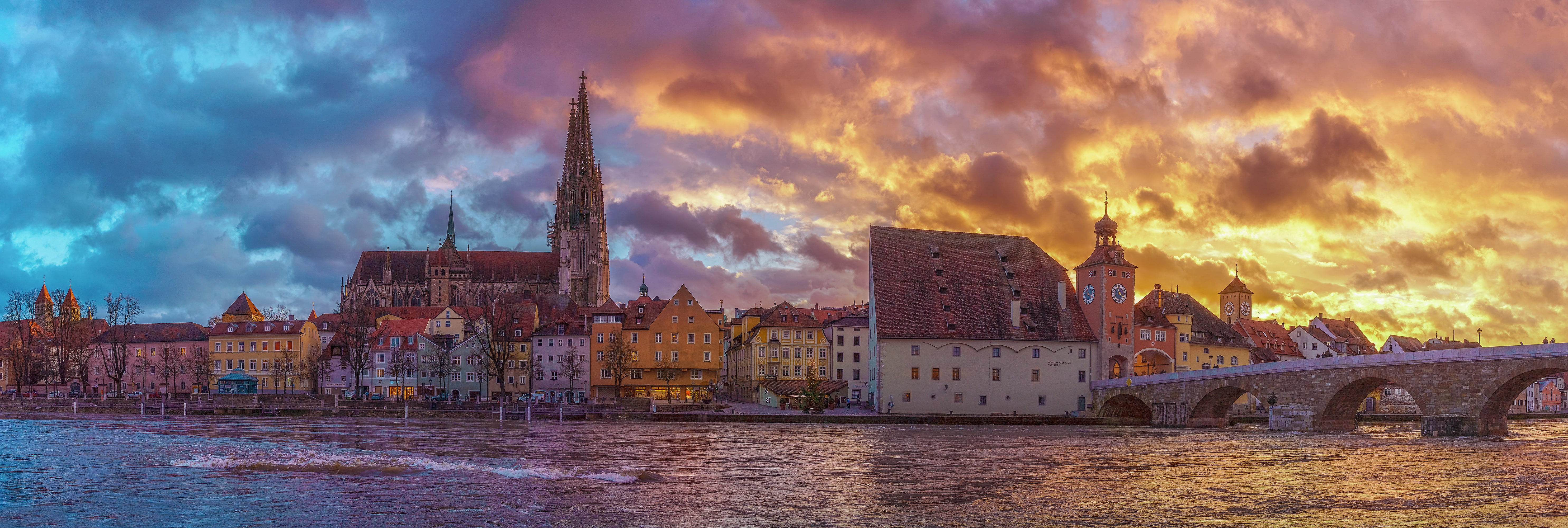 bridge, 5K, river, promenade, Germany, panorama, Regensburg, home, Regensburg Cathedral, sunset, Bavaria, building, Danube River, the sky, The Danube River, HD Wallpaper