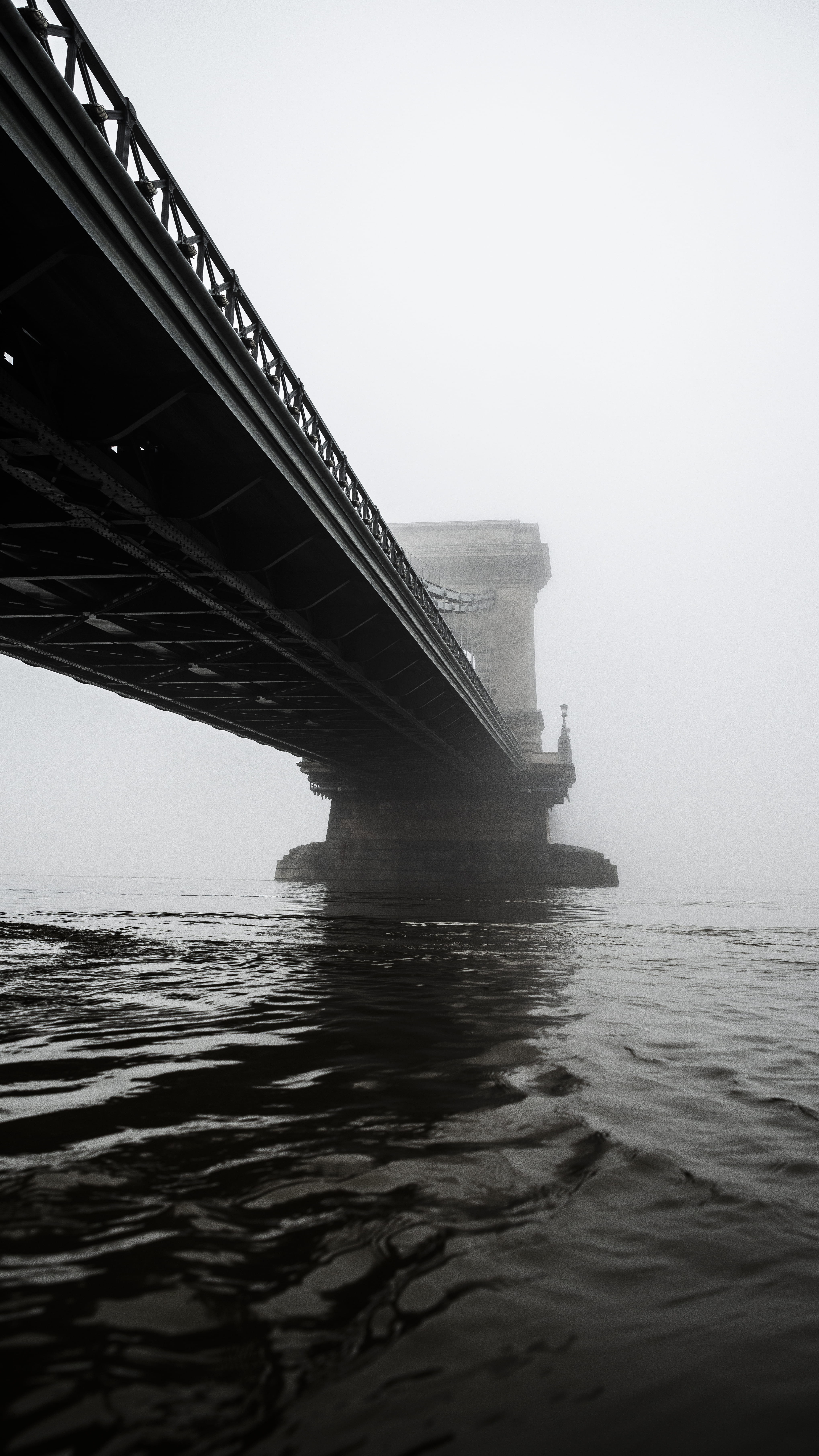 winter, day, 5K, mist, dark, grey, river, suspension Bridge, sea, structure, architecture, sunset, outdoors, travel, infrastructure, scenics, suspension, Phone HD Wallpaper