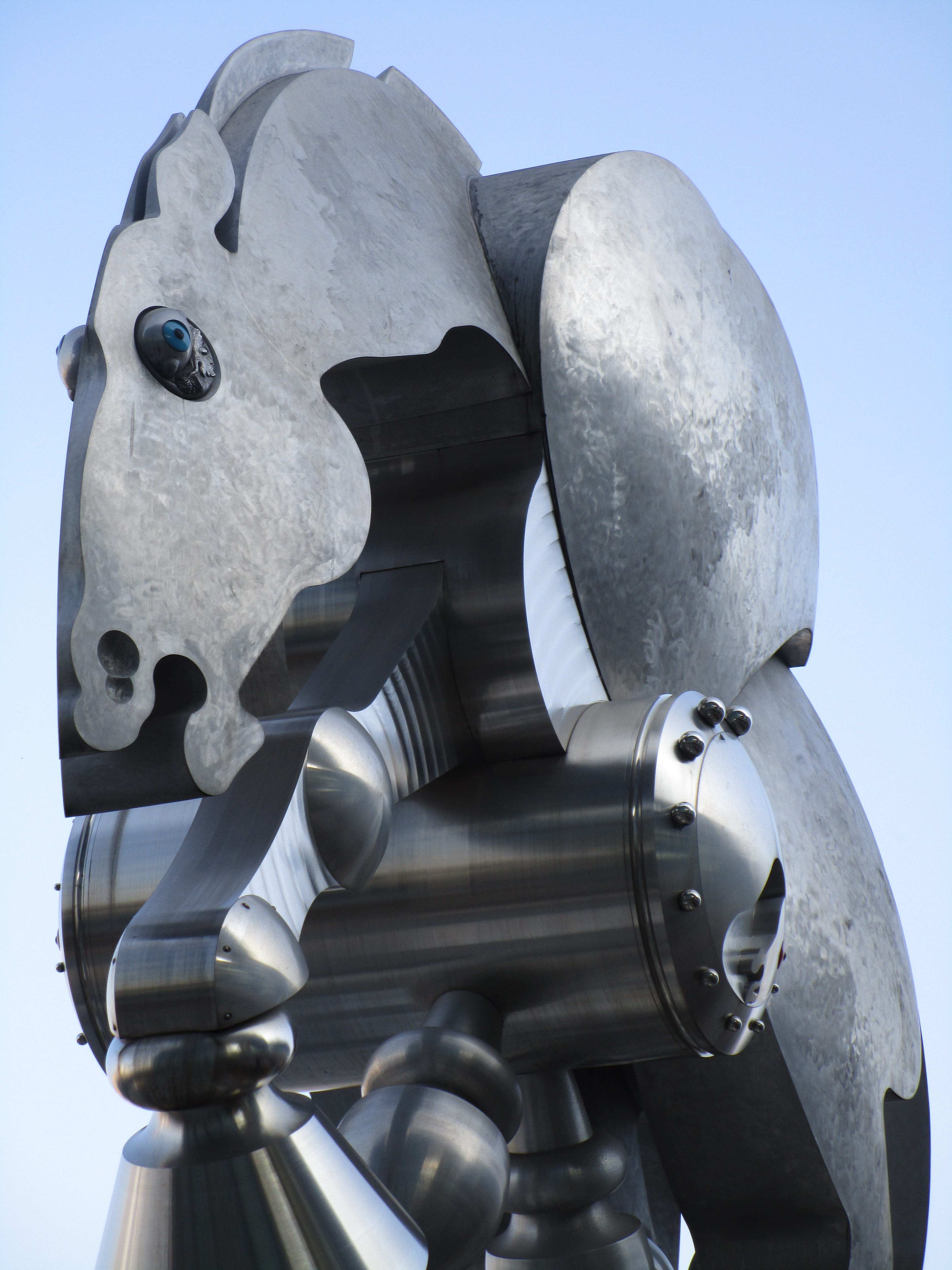 statue, art, germany, clear sky, architecture, close-up, outdoors, history, horse sculpture, no people, the past, sculpture, stature, railway station, low angle view, Phone HD Wallpaper